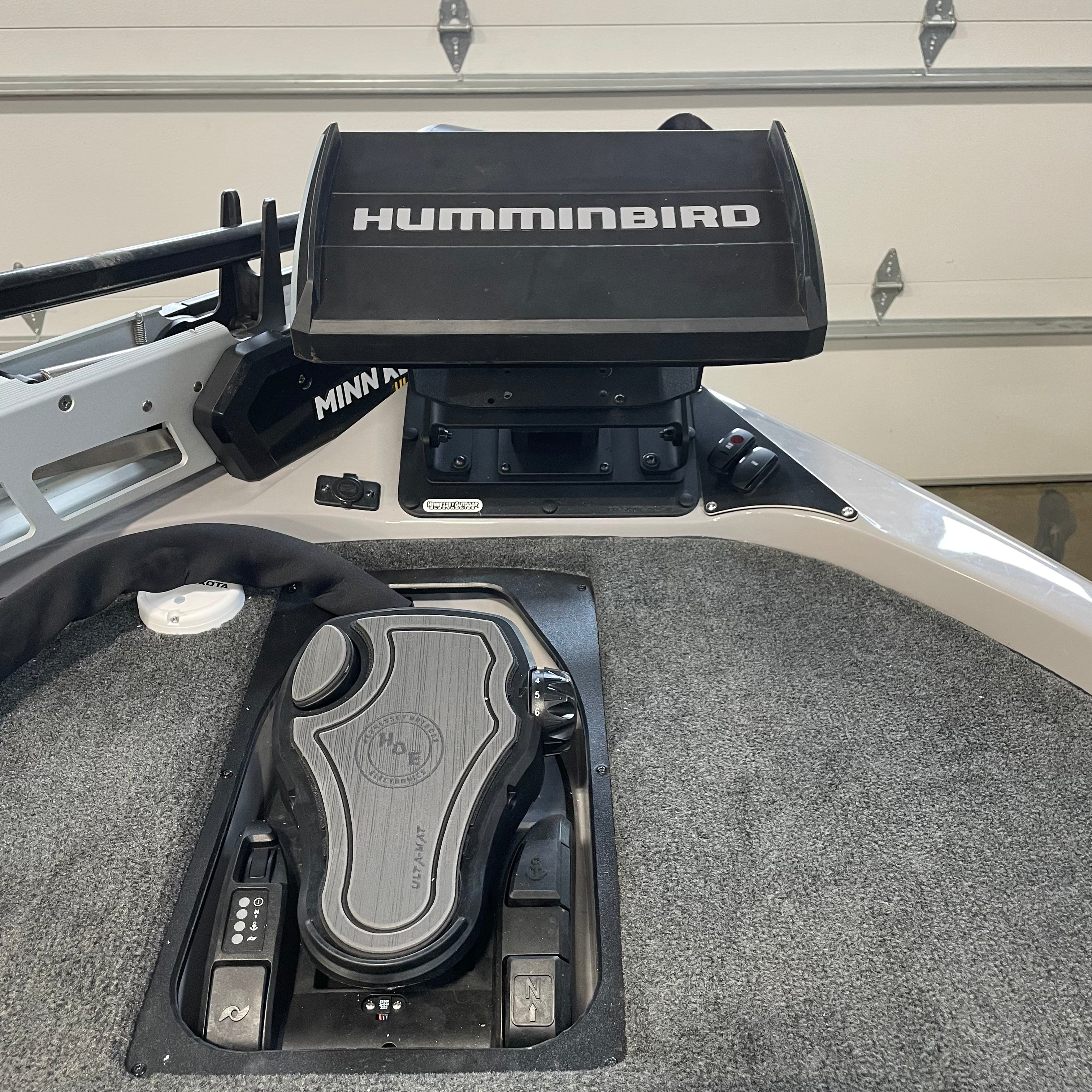 H.O.E. Single Bow Mount System for Skeeter FX Series & ZX Models (2014-2021) - Perfect for Fishing Boat Accessories and Marine Navigation