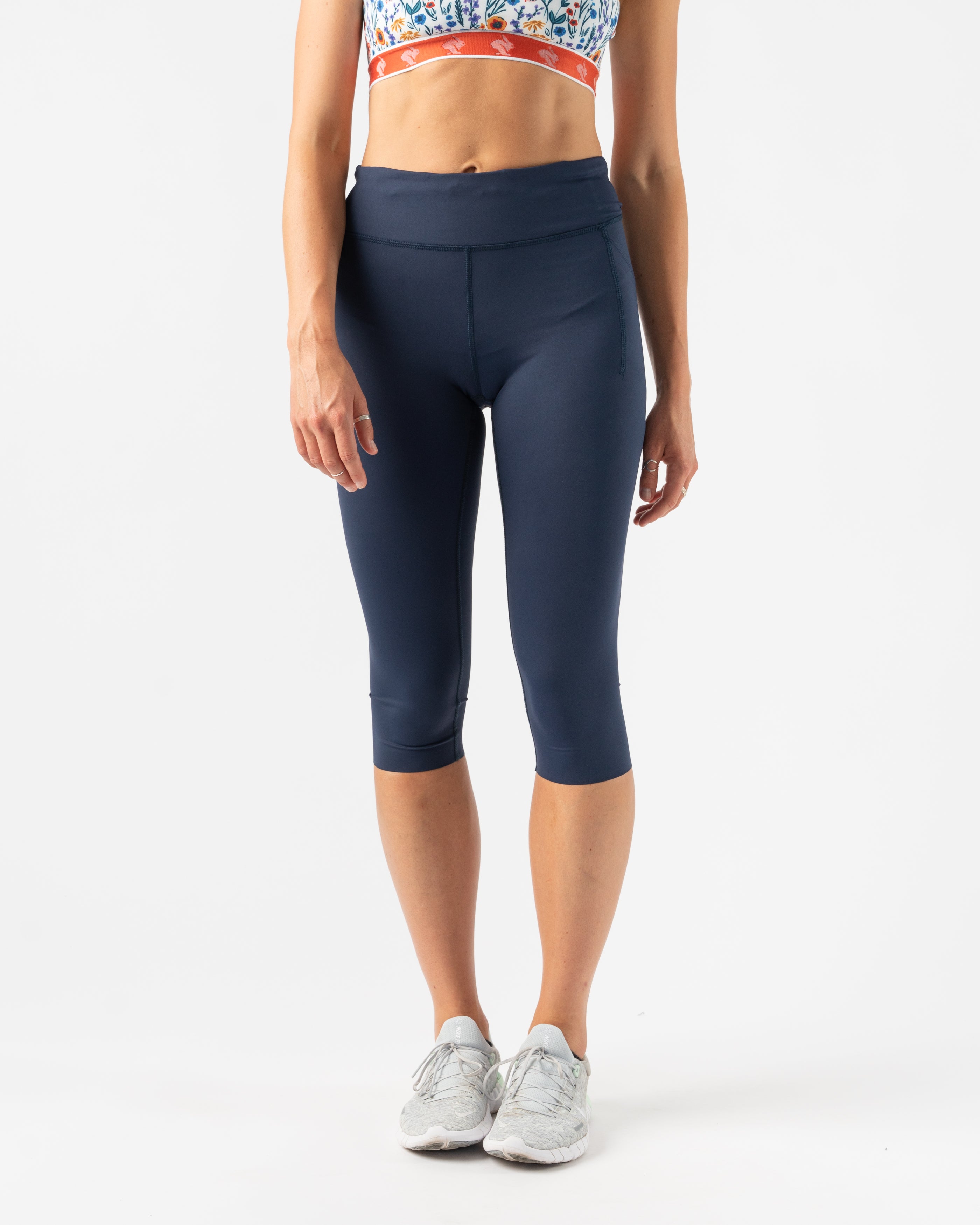 High-Performance Women's Speed Capris - Quick-Dry, Breathable & Stretchable Running & Workout Leggings for Active Lifestyles - Perfect for Gym, Yoga, Jogging & Outdoor Sports