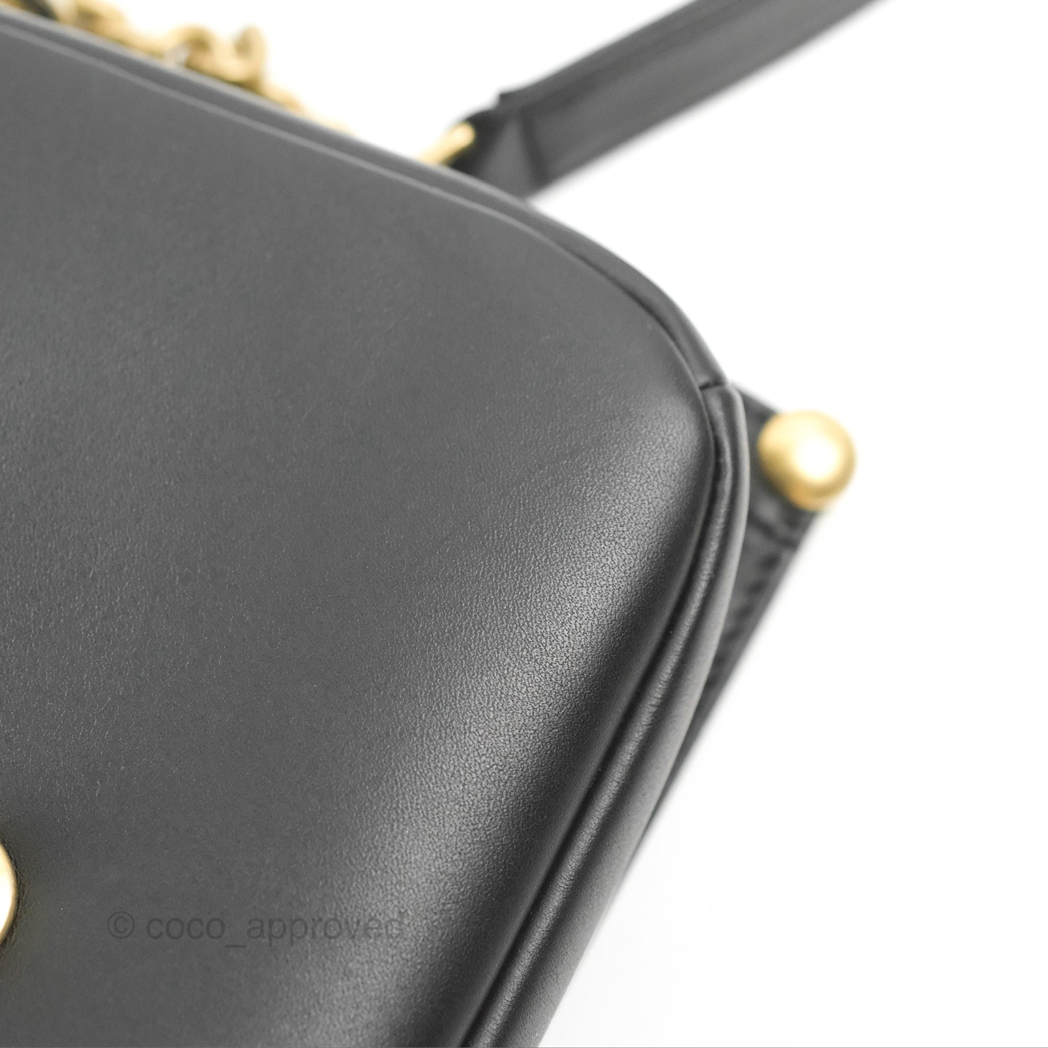 Chanel Classic Flap Bag Black Calfskin Leather with Chain Handle & Aged Gold Hardware - Luxury Shoulder Bag for Women, Perfect for Evening Parties & Special Occasions