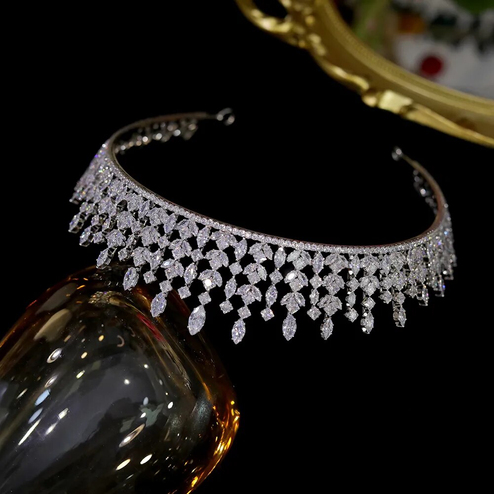 Elegant Crystal Tiara Bridal Silver Crown for Wedding, Prom & Special Occasions - Sparkling Hair Accessories for Brides & Princesses