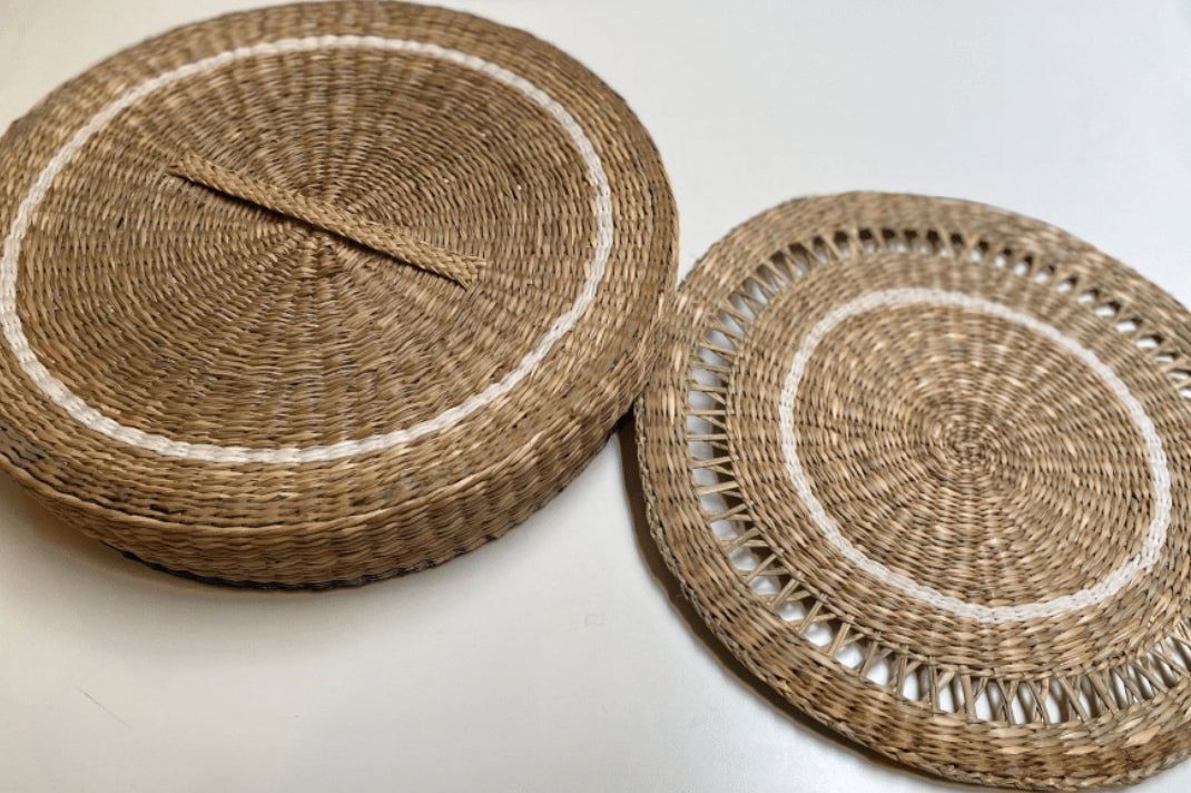 Natural Seagrass Placemats Set of 6 - Eco-Friendly Round Table Mats for Dining, Kitchen, or Outdoor Picnic Use