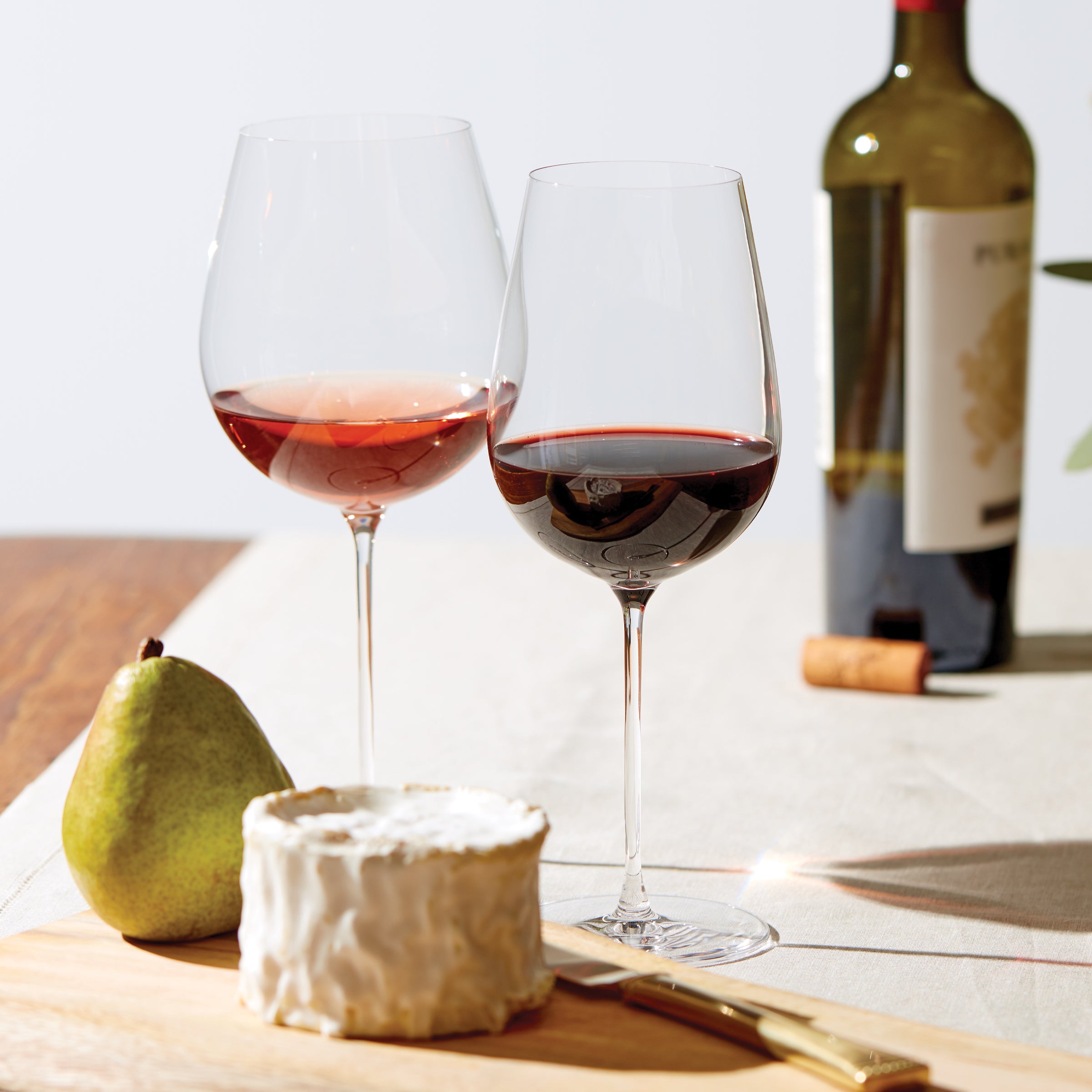 Premium Tuscany Signature Series Cool Region Wine Glasses Set of 4 - Perfect for Red Wine, White Wine & Chardonnay - Ideal for Dinner Parties, Wine Tasting & Gifts