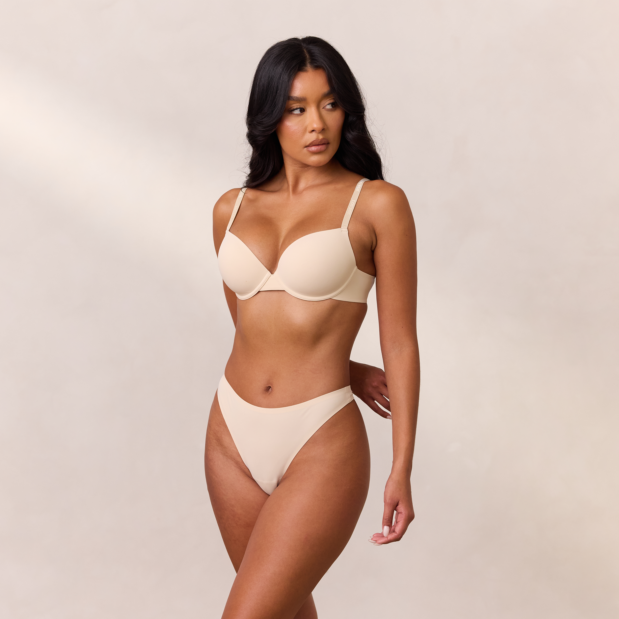 Invisible Form T-Shirt Bra Vanilla - Seamless Comfort for Everyday Wear & Layering Outfits