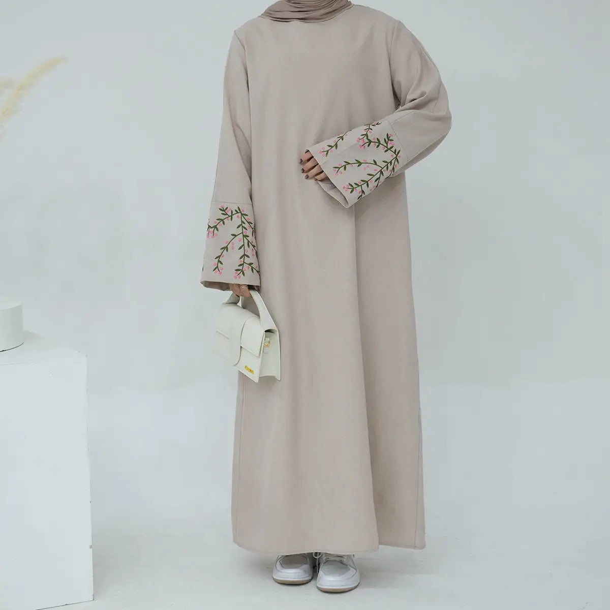 Elegant Floral Embroidery Abaya Dress for Women - Modest Islamic Fashion for Prayer, Eid & Special Occasions