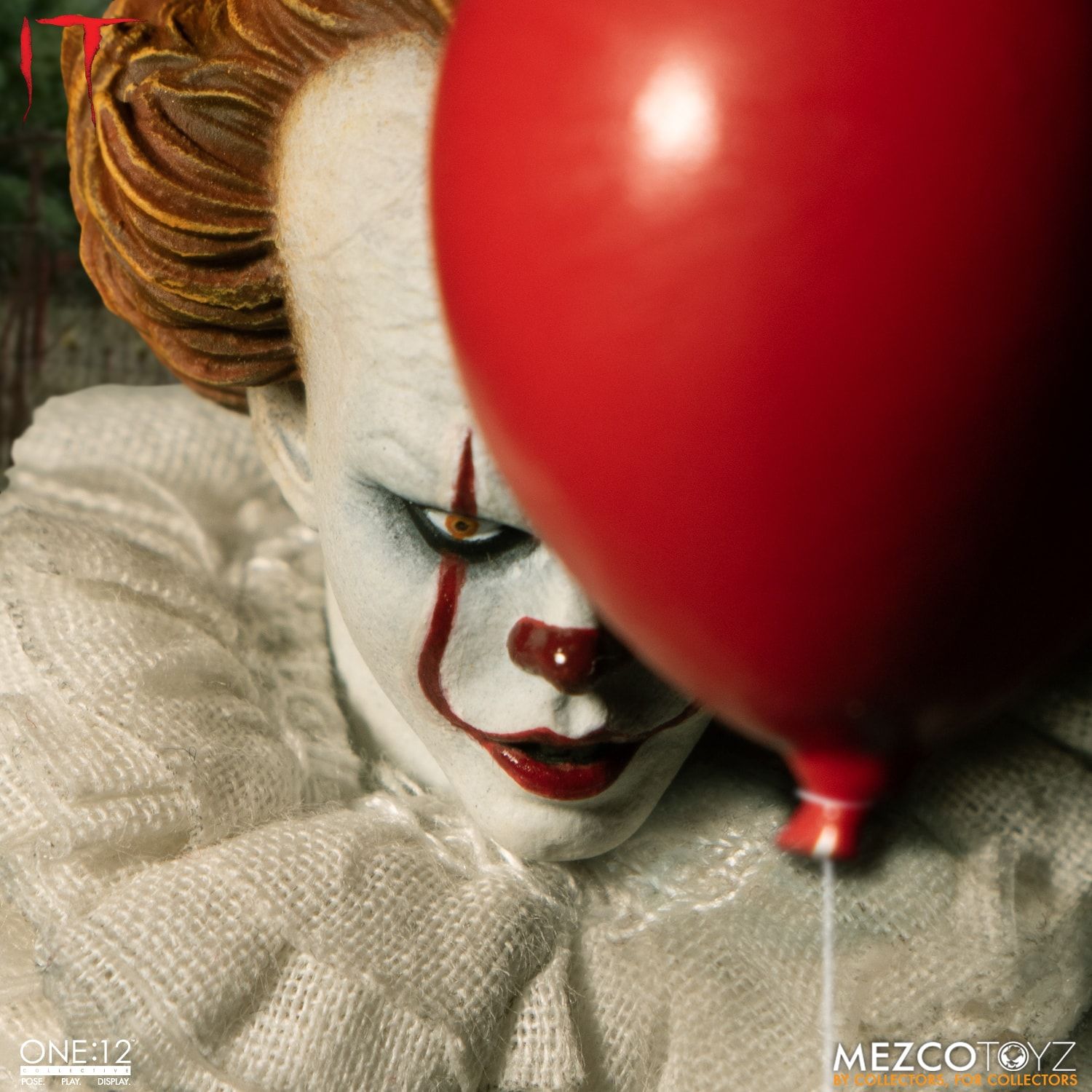 Mezco Toyz One:12 Collective IT (2017) Pennywise 1/12 Scale Action Figure - Horror Movie Collectible for Display & Photography - Perfect for Stephen King Fans & Action Figure Collectors