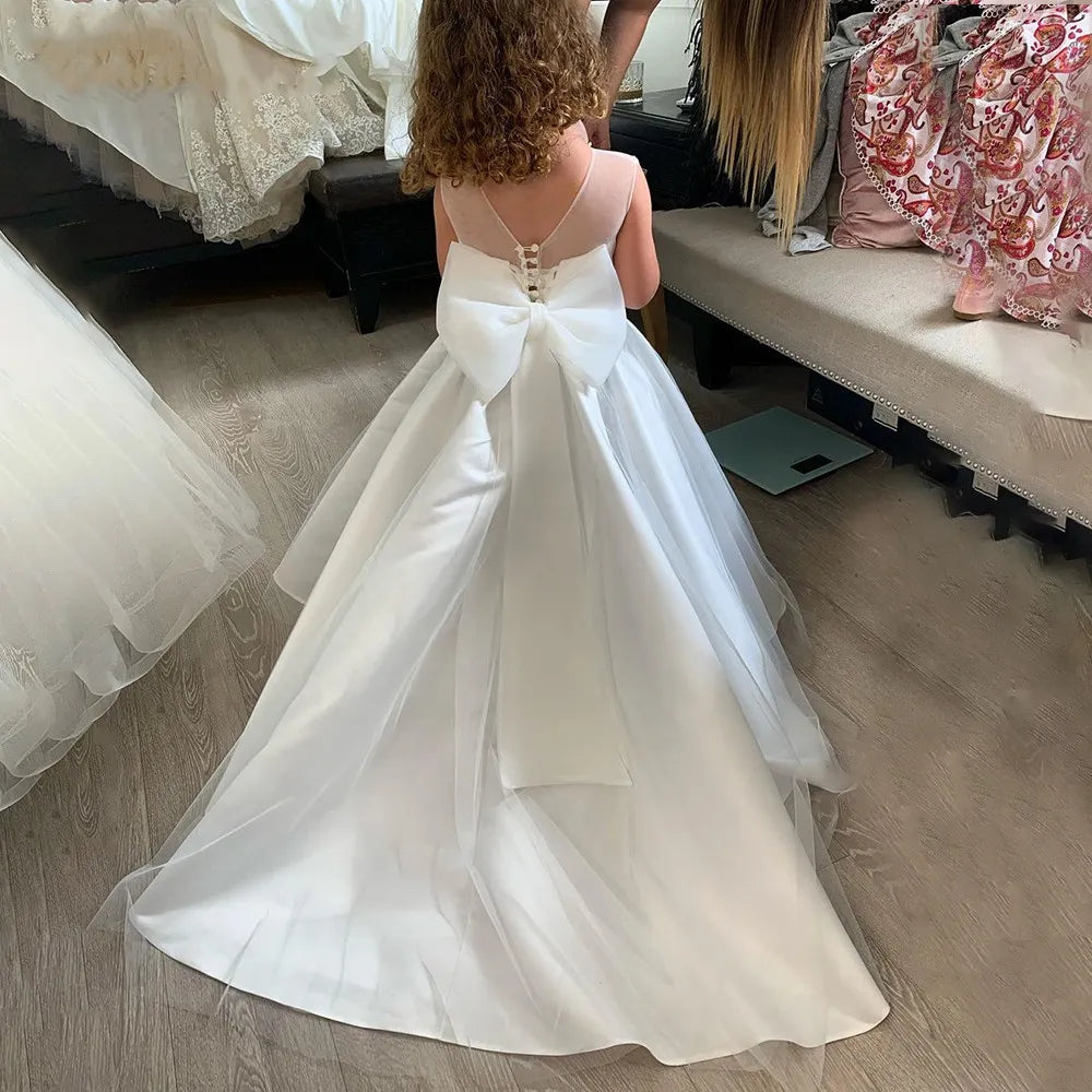 Elegant White A-Line Tulle Bow Flower Girl Dress for Weddings, Baptisms & Special Occasions - Perfect for Pageants, Photoshoots & Birthday Parties