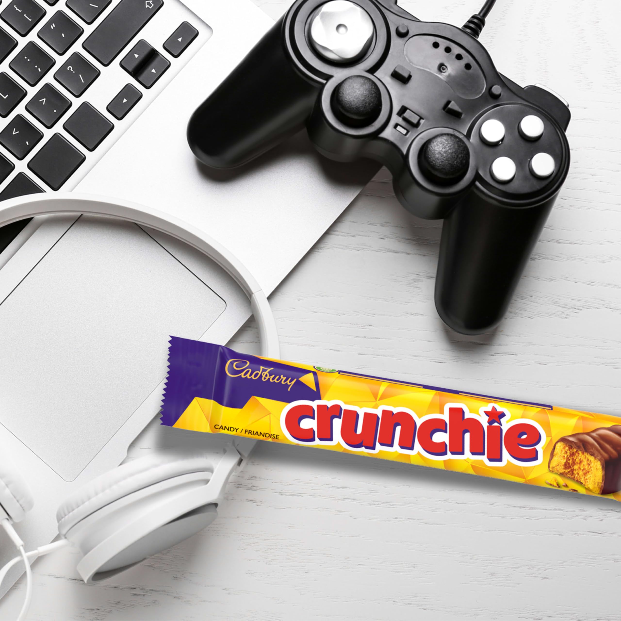 Cadbury Crunchie Full Size Chocolate Candy Bars - 44g Each, Pack of 24 - Individually Wrapped Halloween Treats for Parties, Trick-or-Treating & Gift Baskets | Delicious Honeycomb Toffee Chocolate Snacks