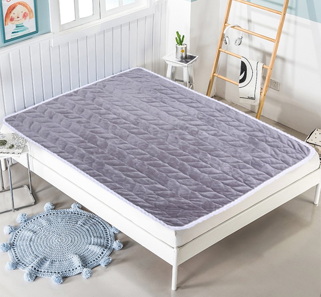 Liveinu Plush Fleece Waterproof Reusable Incontinence Bed Pads - Washable Underpads with 8 Cups Absorbency, Grey 35