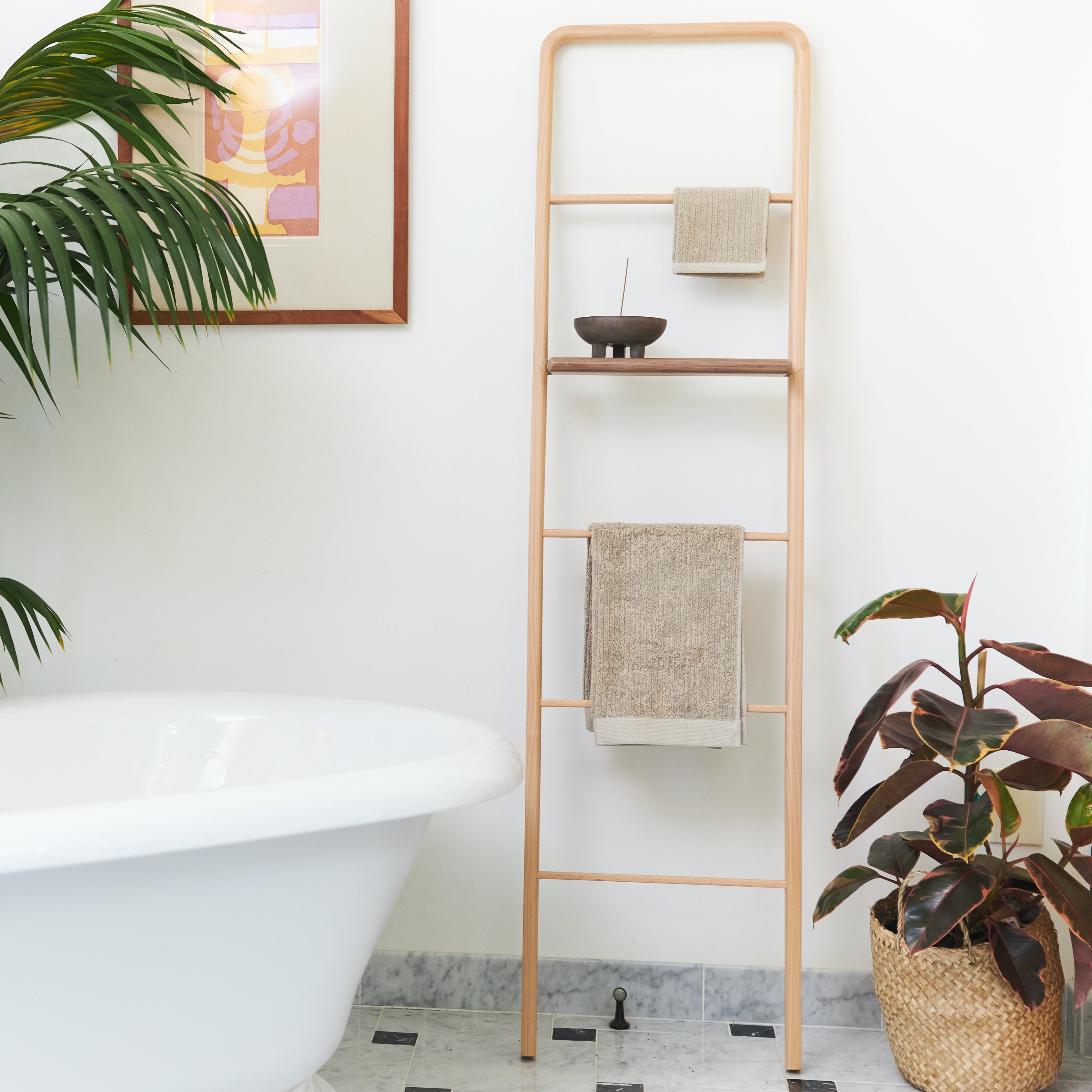Rustic Wooden Towel Ladder - Bathroom & Kitchen Storage Rack for Hand Towels, Blankets & Decor - Space Saving Home Organization Solution for Small Bathrooms, Laundry Rooms & Farmhouse Style Decor