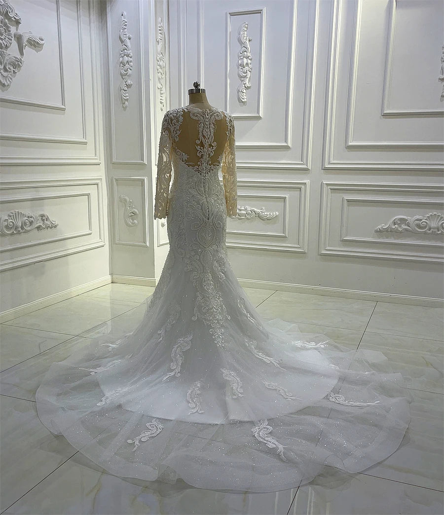 Luxury Off-White Mermaid Wedding Dress - Elegant Ball Gown Bridal Gown for Bride, Beach & Church Weddings, Formal Events & Special Occasions