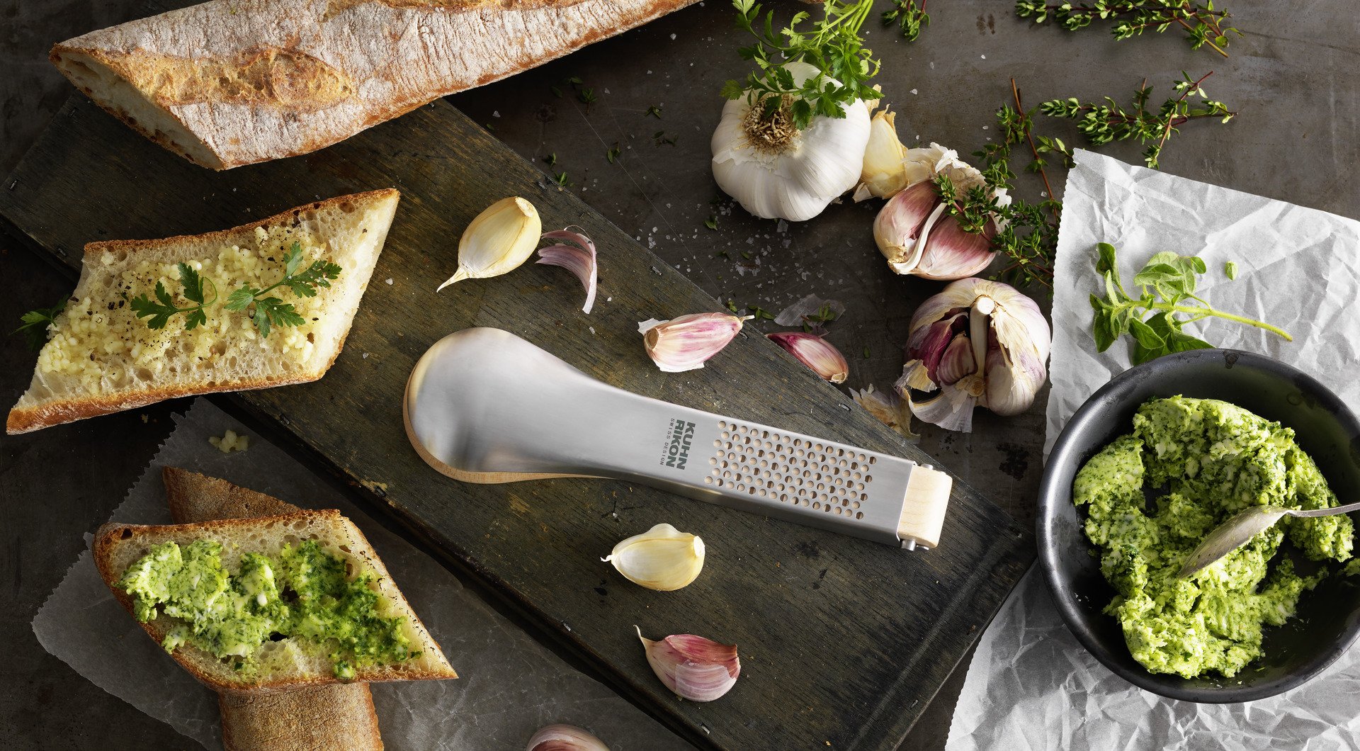 Kuhn Rikon Stainless Steel Tabletop Garlic Press - Heavy Duty Garlic Crusher & Mincer for Effortless Cooking - Perfect for Kitchens, Restaurants, and Home Chefs