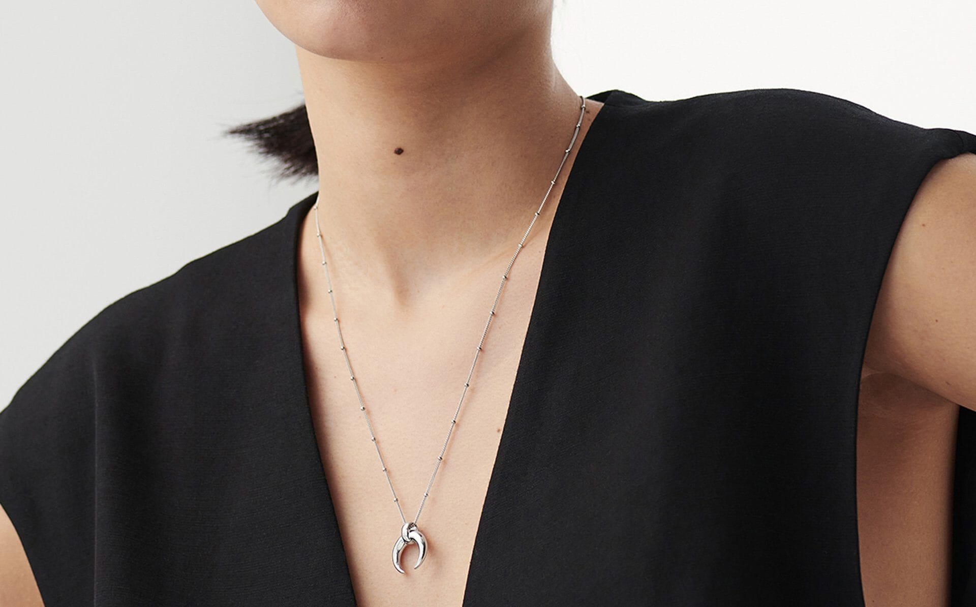 Lucy Williams Large Horn Statement Necklace - Boho Chic Jewelry for Women - Perfect for Festivals, Parties & Everyday Wear