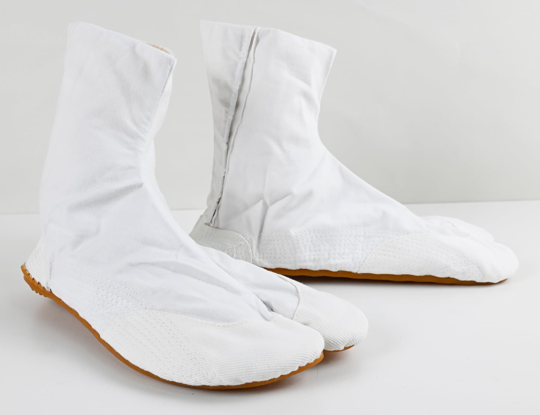 Unisex White Work Tabi Shoes with 7 Clasps - No. 8003 - Comfortable & Durable for Martial Arts, Cosplay & Traditional Japanese Fashion