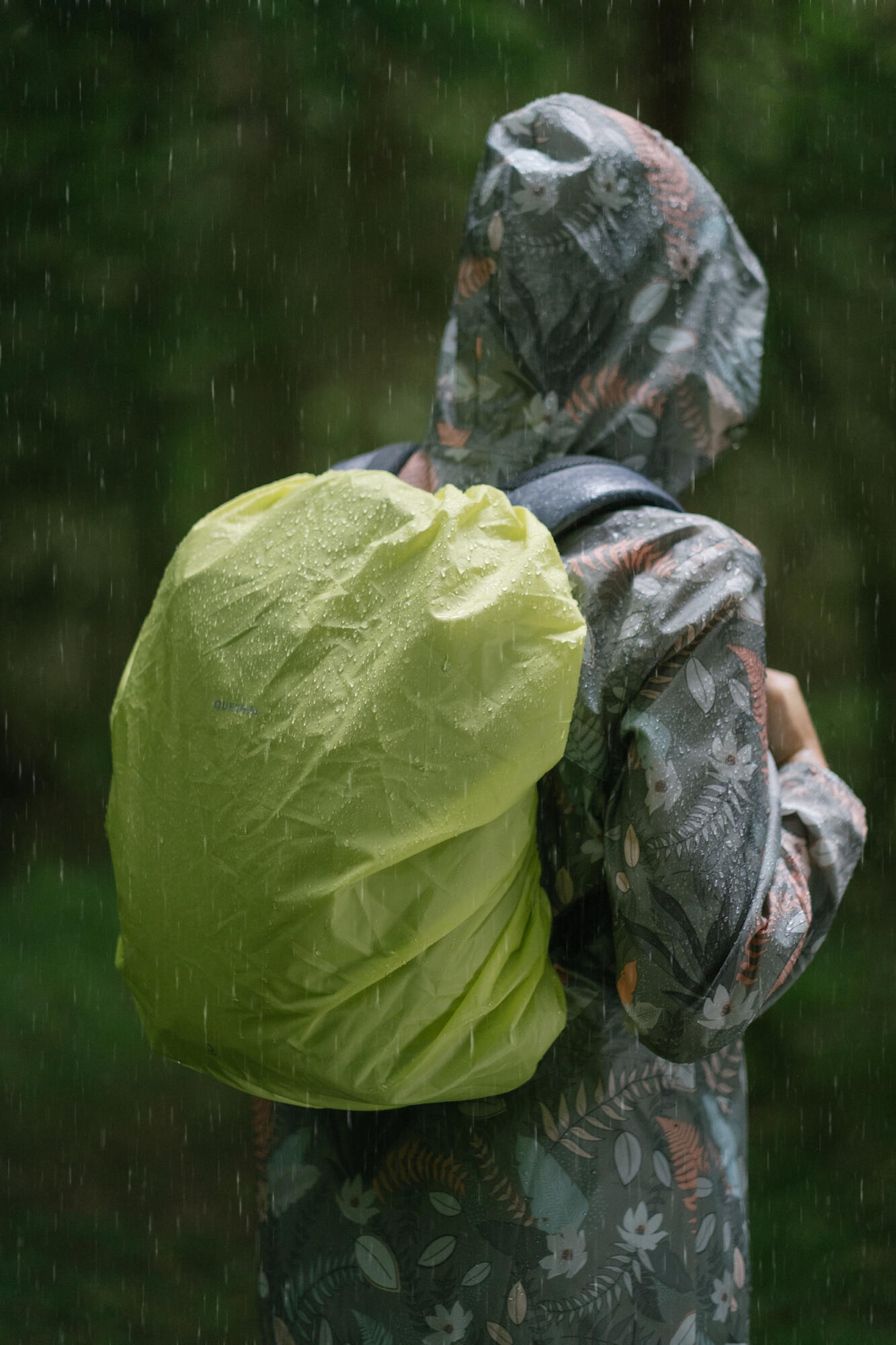 Quechua 10-20L Lightweight Hiking Backpack with Waterproof Rain Cover - Perfect for Outdoor Adventures, Camping & Travel