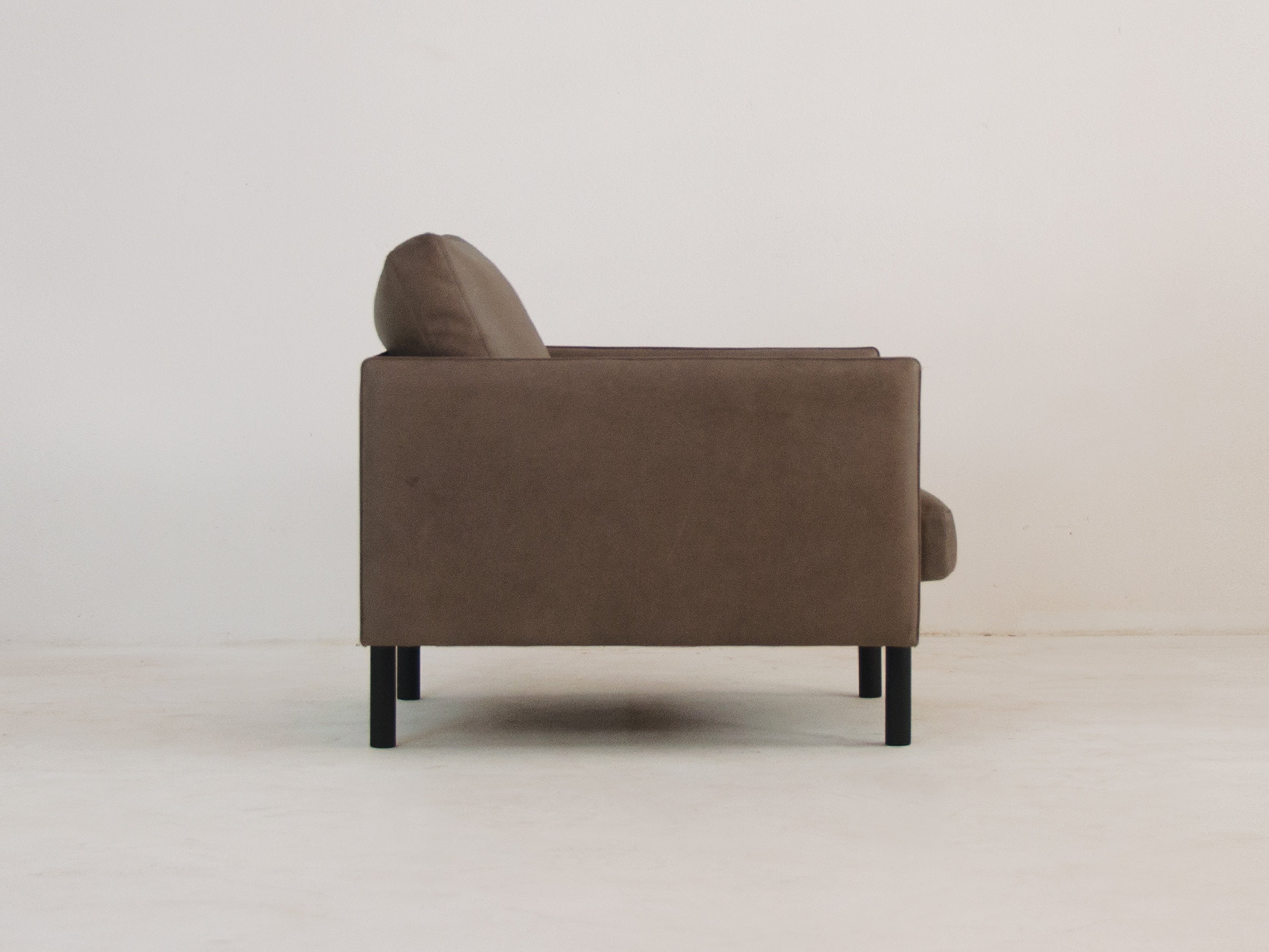 Pensive Chair - Modern Ergonomic Lounge Chair for Home & Office - Perfect for Relaxing, Reading & Meditation