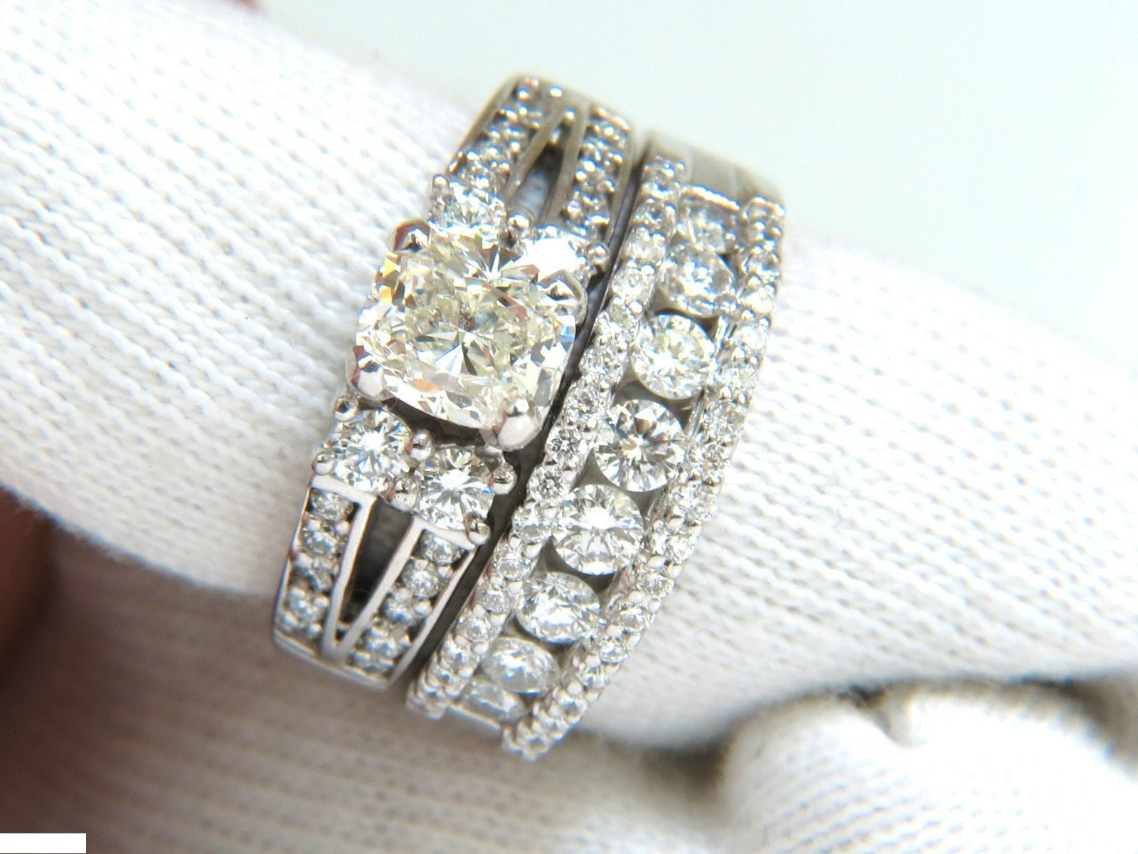 GIA Certified 3.02 Carat Cushion Brilliant Cut Diamond Engagement Ring & Wedding Band Set in 14K Gold - Perfect for Proposals, Anniversaries & Special Occasions