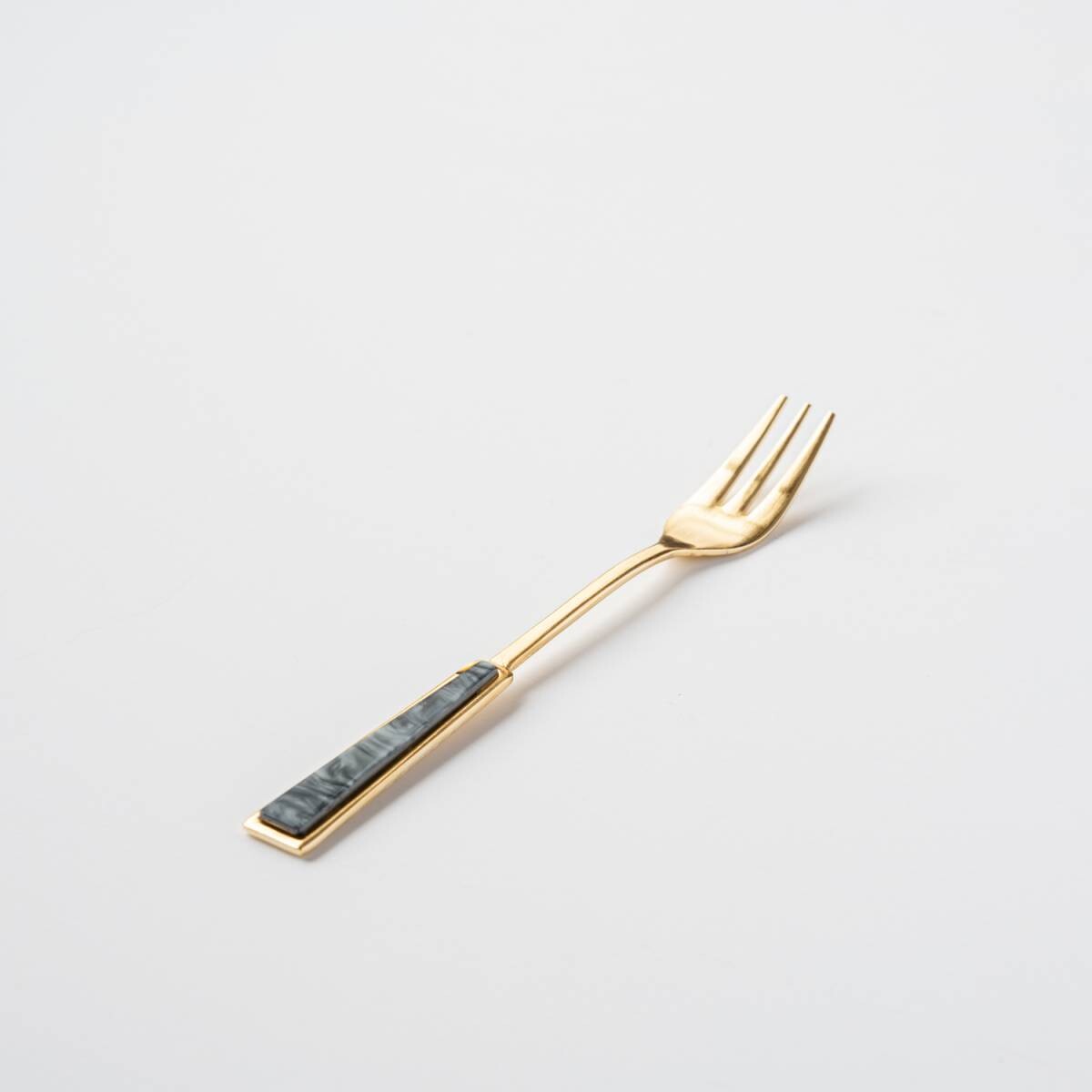 Tsubame Sanjo Gold Cake Fork - Elegant 3-Color Options | Premium Japanese Stainless Steel Dessert Fork for Cakes, Pastries & Fine Dining