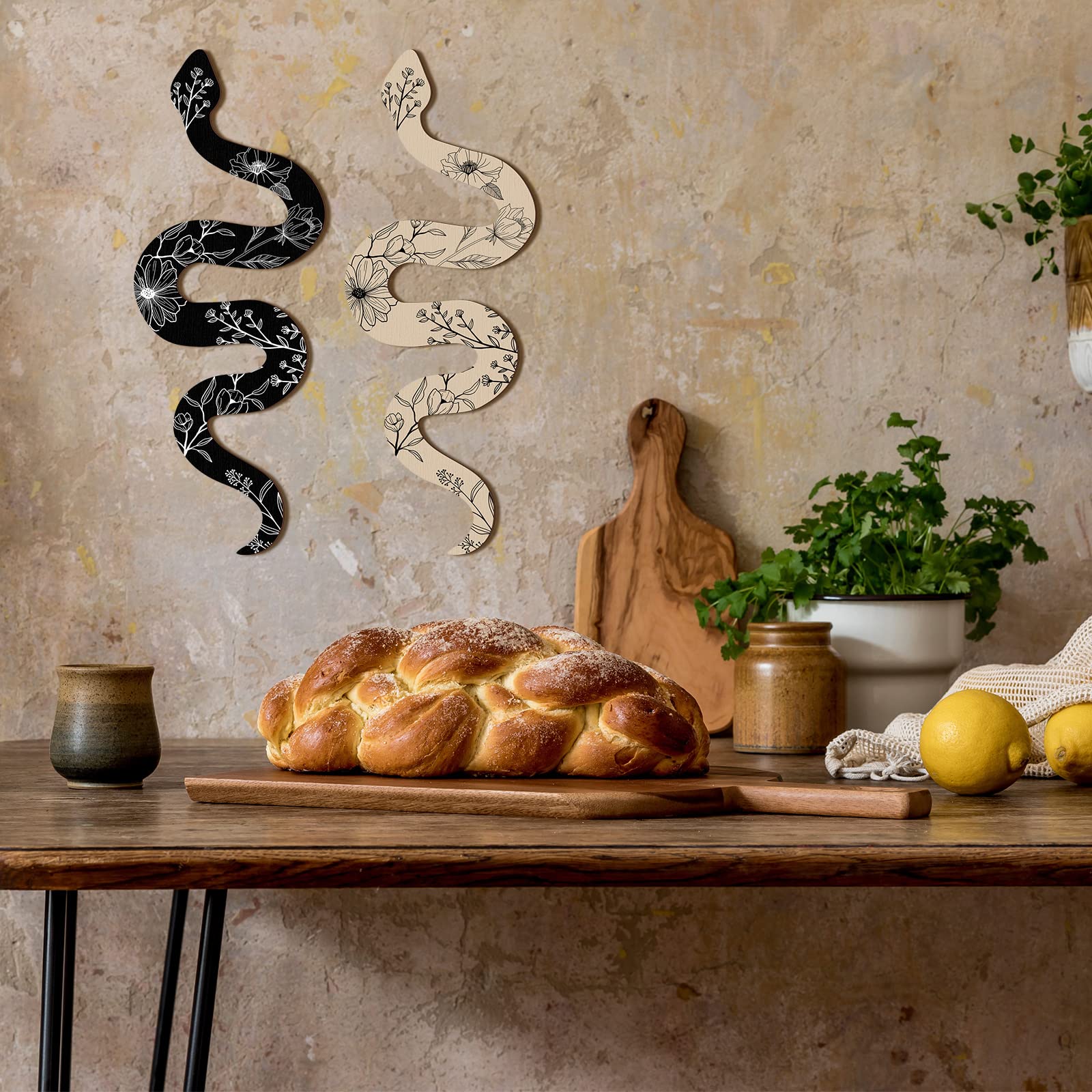 Gerrii Set of 2 Earthy Boho Wall Decor - Natural Wooden Snake Wall Hanging for Bedroom, Living Room & Apartment - Witchy Aesthetic Home Decor for Hippie, Wiccan & Bohemian Style Rooms