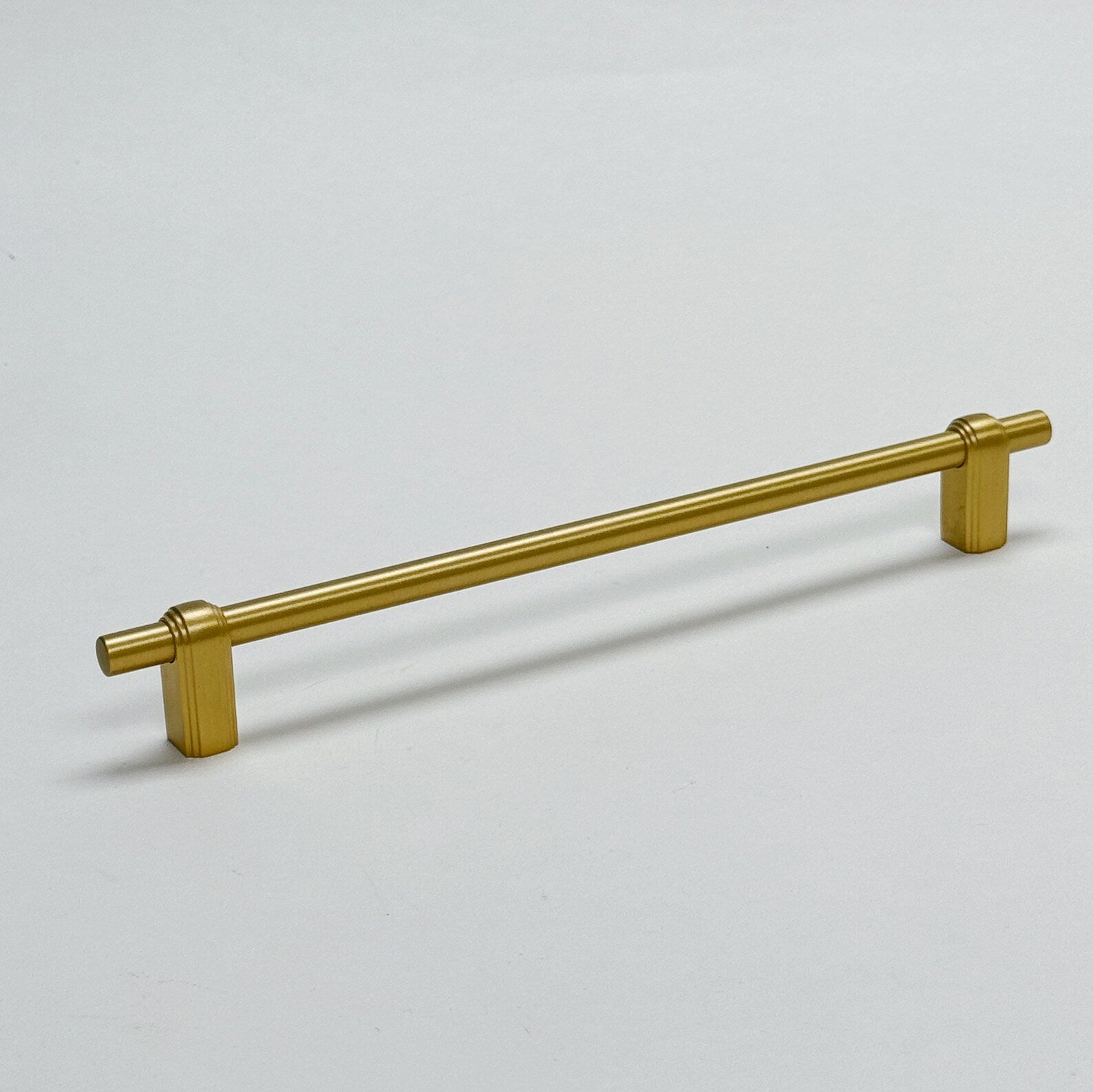 Elegant Satin Brass Elliott Drawer Pulls & Cabinet Knobs - Vintage Style Hardware for Kitchen Cabinets, Dressers & Furniture (Set of 10) - Perfect for Home Renovation & DIY Projects