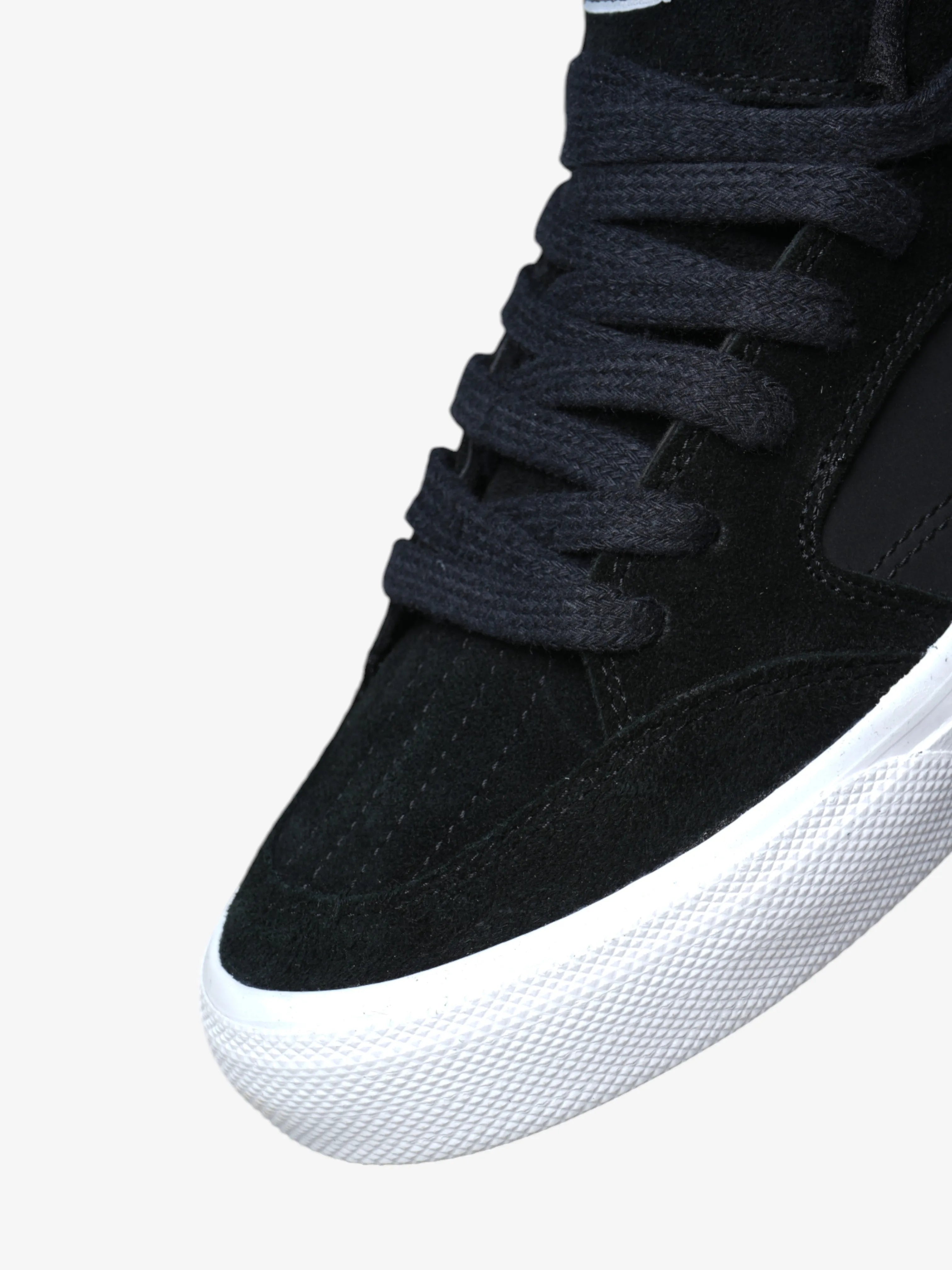 Vision Street Wear Concave Black & White Skate Shoes - High-Performance Sneakers for Skateboarding, Streetwear Fashion & Casual Wear