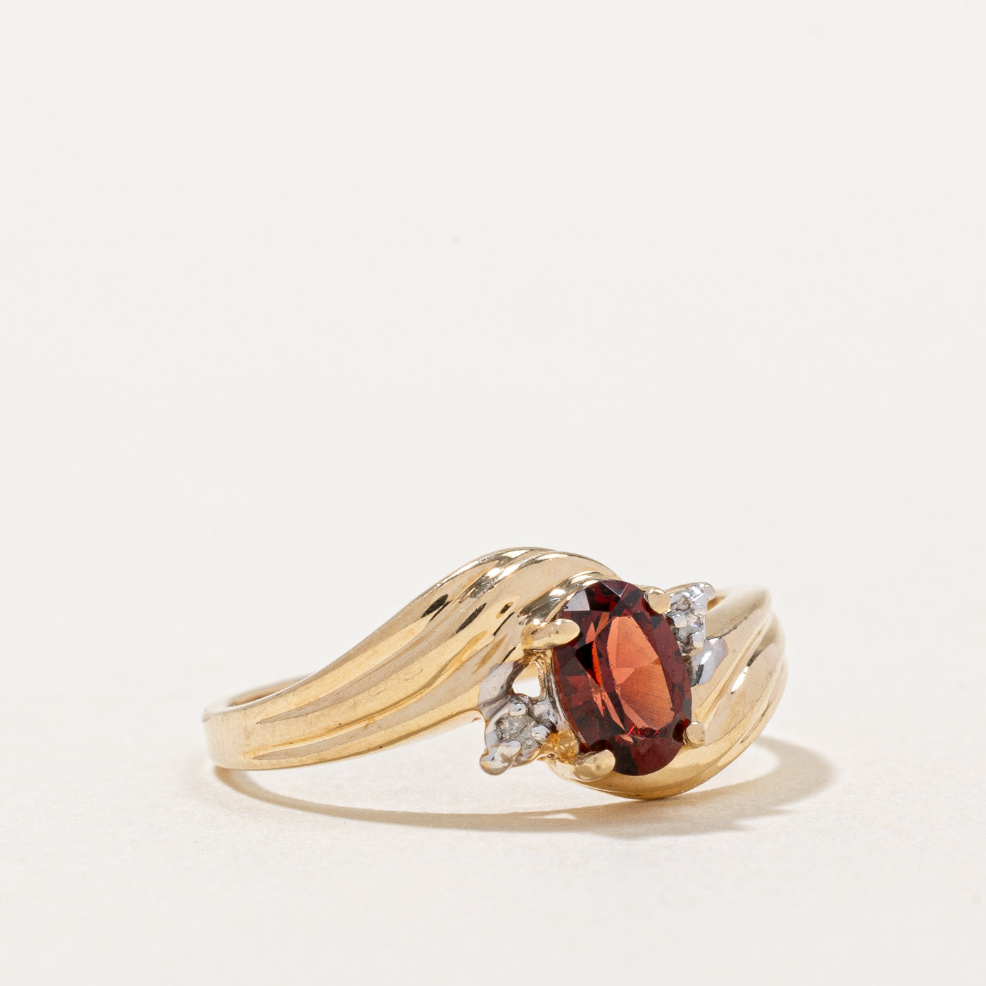 Exquisite 0.60ct Garnet & 0.01ct Diamond Bypass Ring - Size 5.75 | Elegant Vintage Style Jewelry for Women | Perfect for Anniversary, Engagement & Special Occasion Gifts