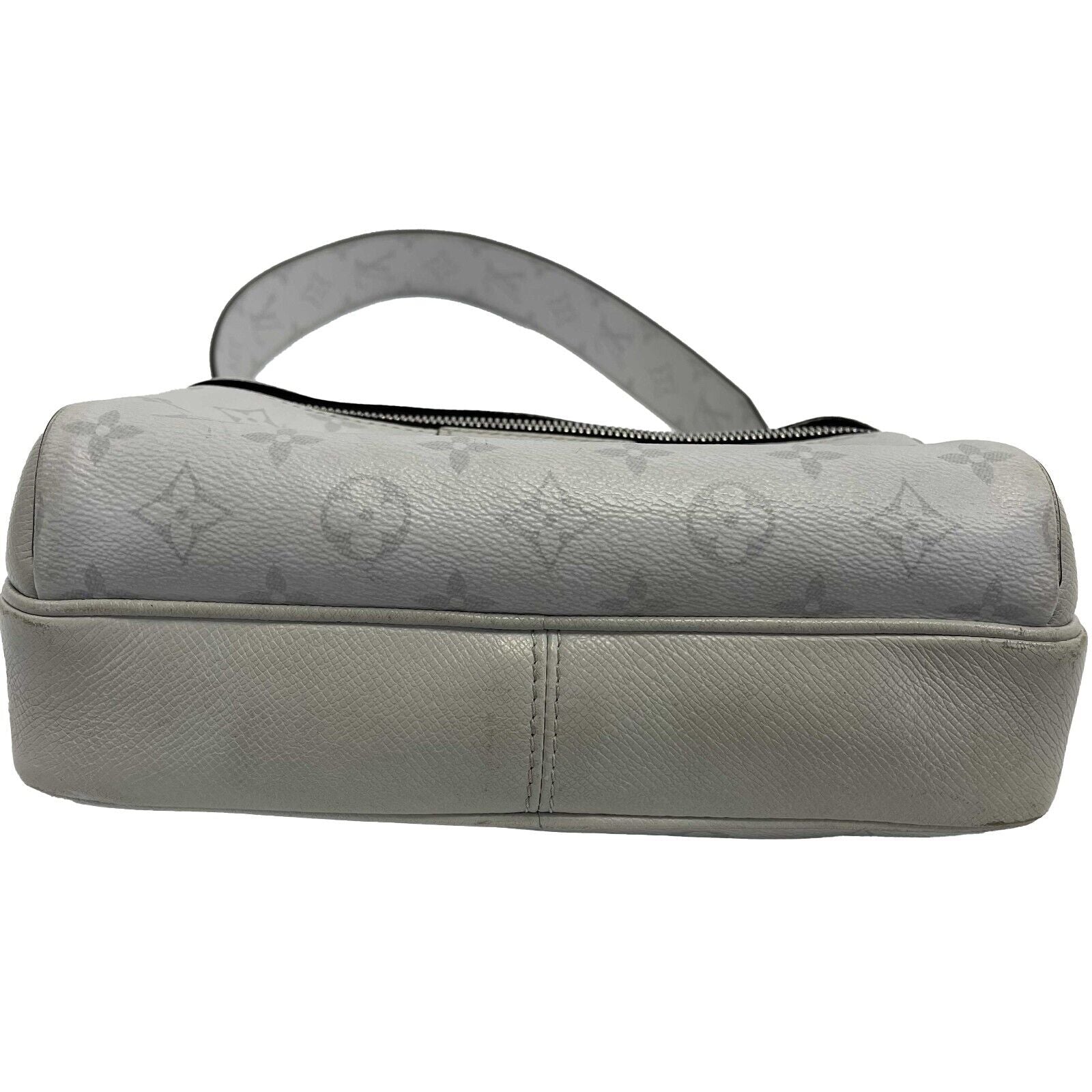 Louis Vuitton Monogram Taigarama Gray Outdoor Messenger Bag - Stylish Crossbody Bag for Travel, Work & Daily Use