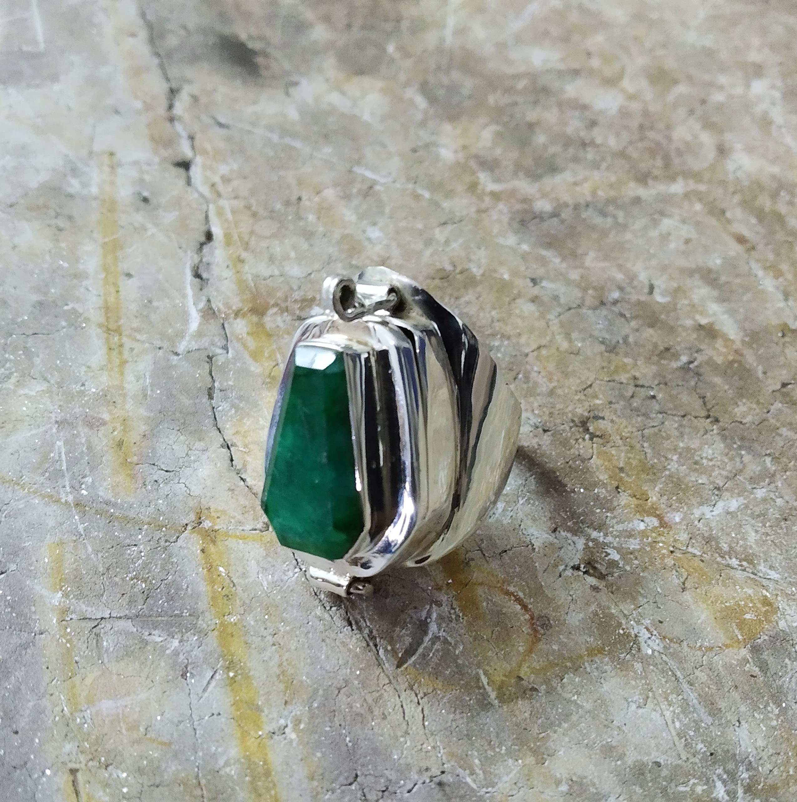 Emerald Poison Ring - Openable Secret Box Ring with Coffin Design, Handmade Silver Locket Ring for Women | Unique Gift for Her, Hidden Message & Medicine Storage | Perfect for Gothic Fashion, Cosplay & Witchy Aesthetic