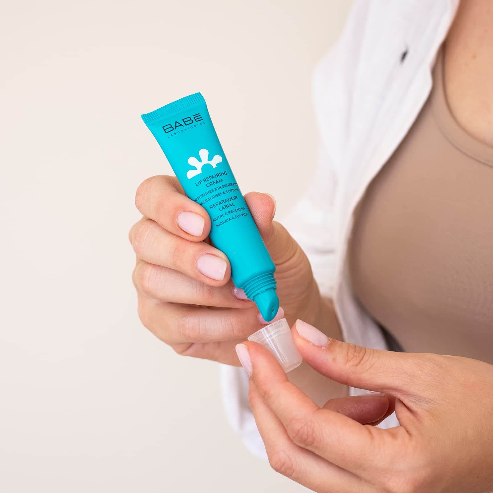 Babe Laboratories Lip Protector & Regenerator - 15ml Lip Balm for Very Dry Lips, Immediate Moisturizing with Nourishing Vegetable Oils, Transparent Formula | Perfect for Winter Care, Daily Hydration & Chapped Lips Relief