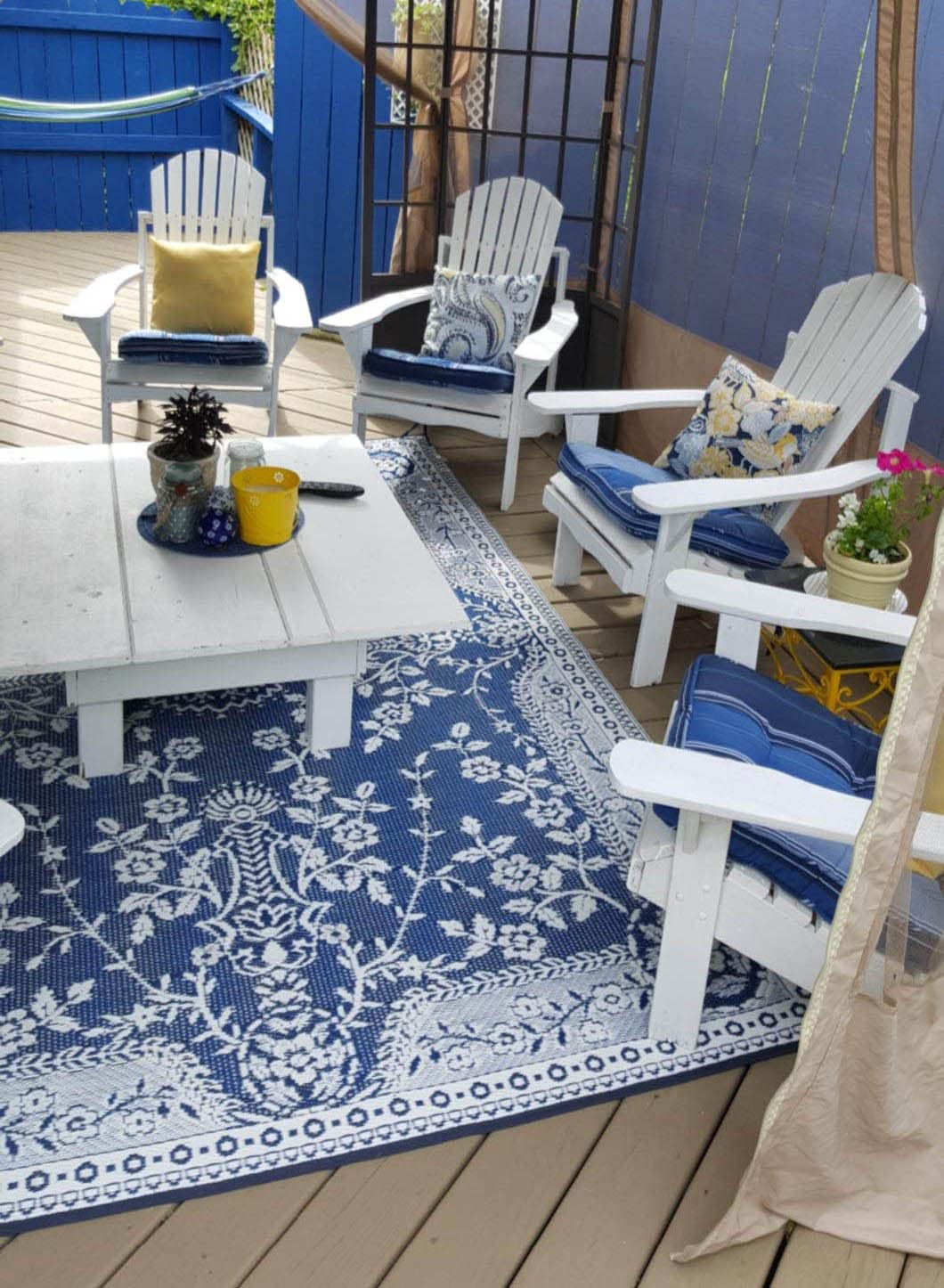 Mad Mats Traditional Outdoor Rug - Reversible Plastic Mat 6' x 9' Oriental Garland Blue/White - Perfect for Patio, Deck, Poolside & Garden Decor