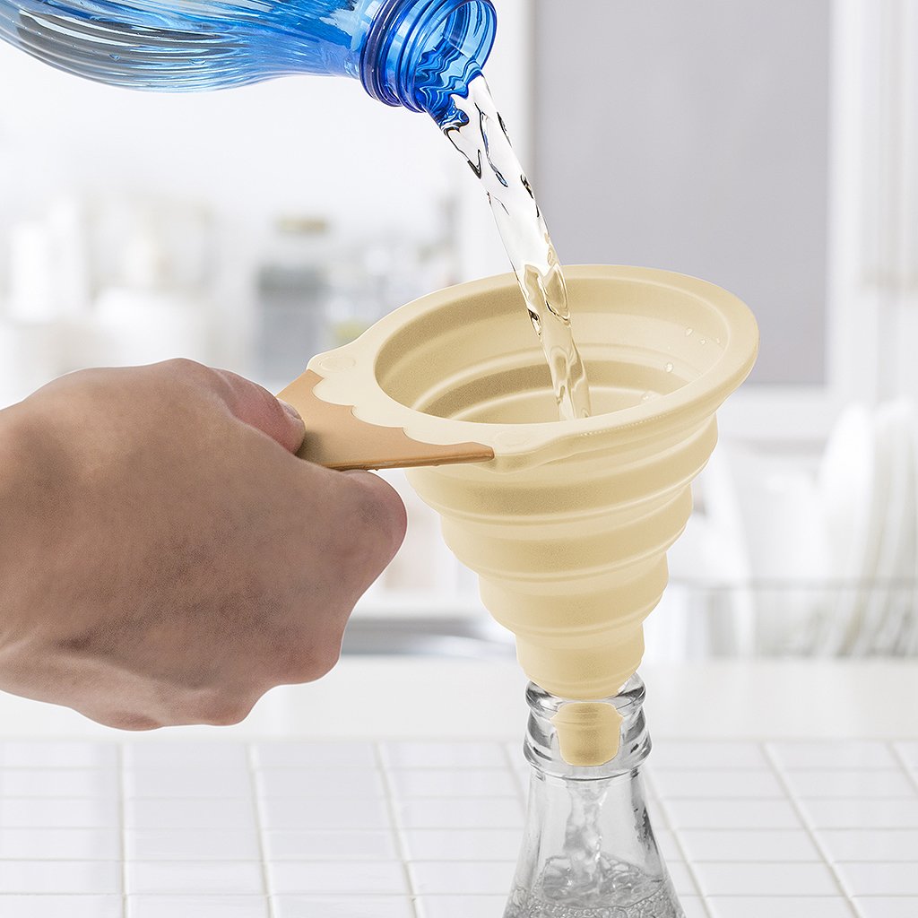Magnetic Gelato Folding Funnel - Attaches to Refrigerator Door | Durable & Space-Saving Kitchen Tool for Ice Cream, Sauces & Liquid Transfer