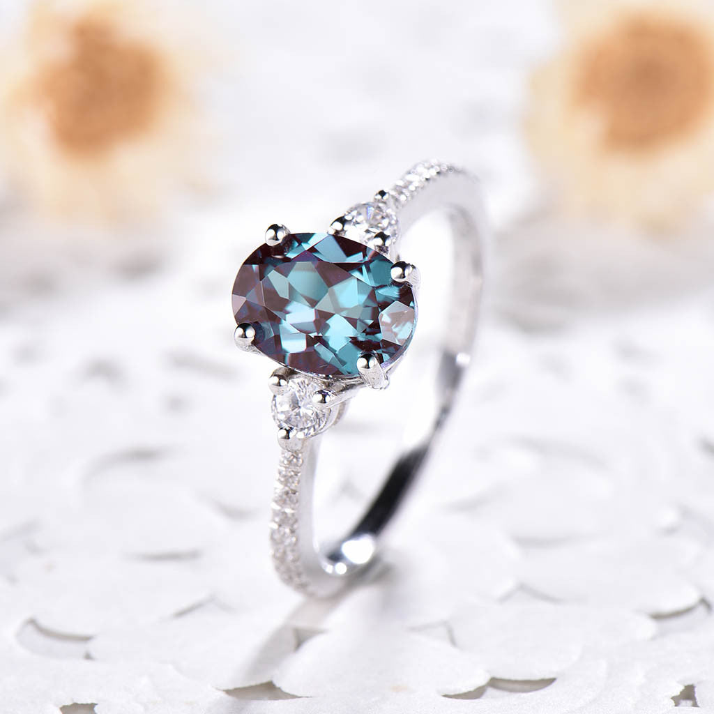 Three Stone Color Changing Lab-Created Oval Alexandrite Engagement Ring for Women – Perfect for Proposals, Weddings & Anniversary Gifts