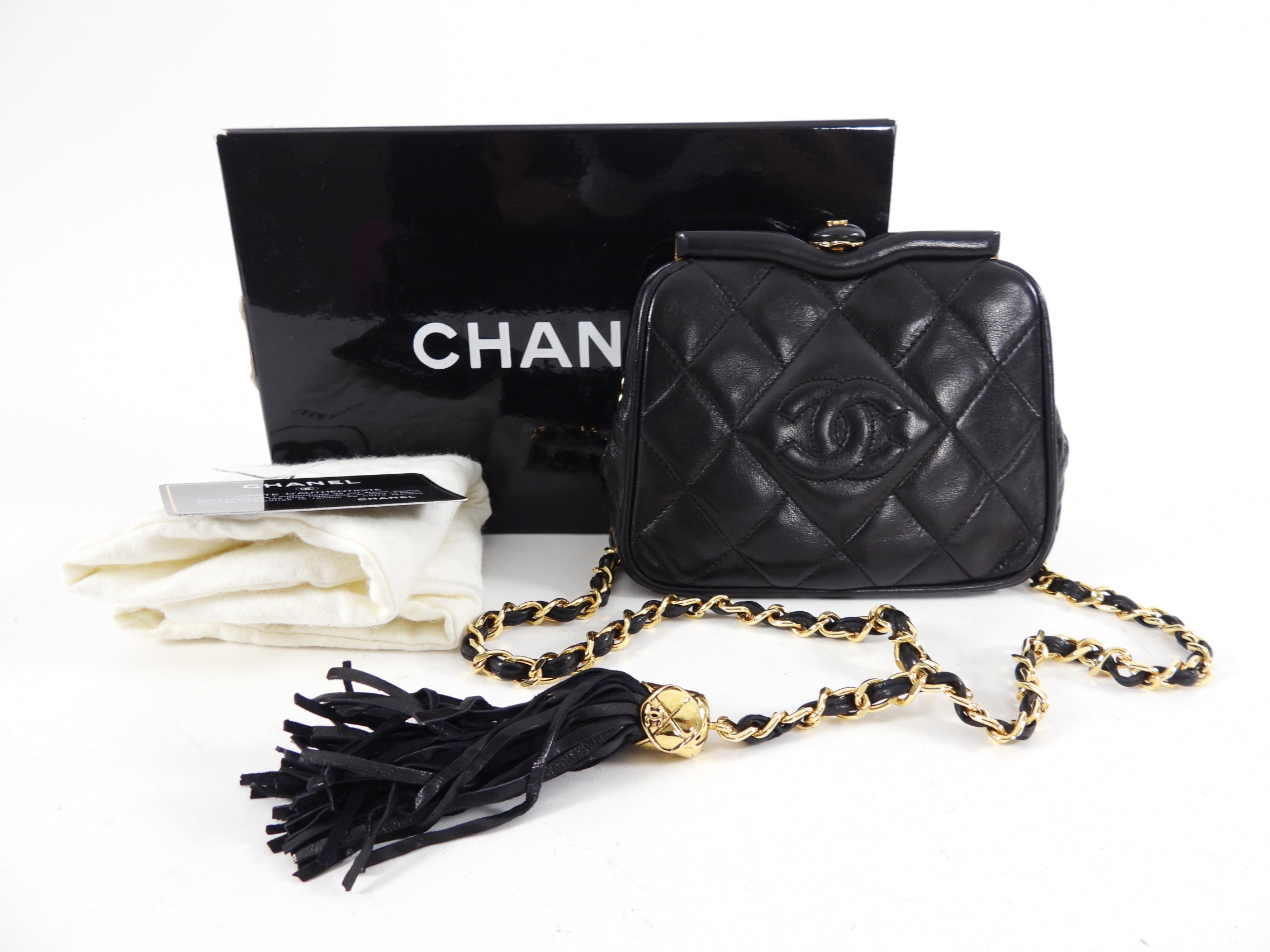 Vintage Chanel 1989 Black Lambskin Quilted Chain Shoulder Bag - Classic Luxury Crossbody Purse for Women, Perfect for Evening Parties & Date Nights