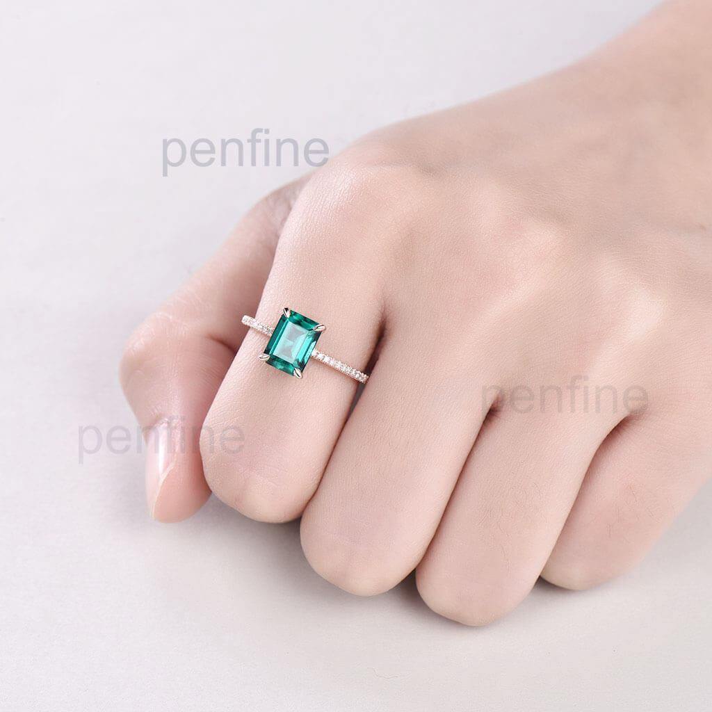Exquisite Emerald Cut Emerald & Diamond Engagement Ring for Women - Perfect for Proposals, Anniversaries & Special Occasions
