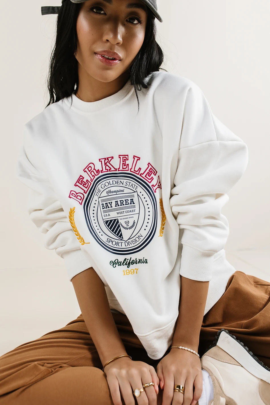 Berkeley California Sweatshirt | Comfortable Unisex Pullover Hoodie | Perfect for College Students, Alumni & California Lovers