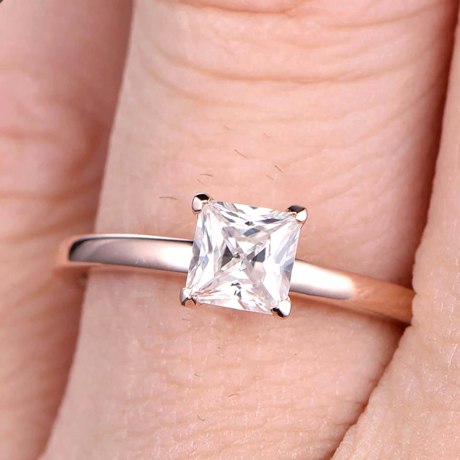 1.00 Carat Princess Cut Moissanite Solitaire Engagement Ring in 10k Rose Gold - Perfect for Proposals, Weddings & Anniversary Gifts