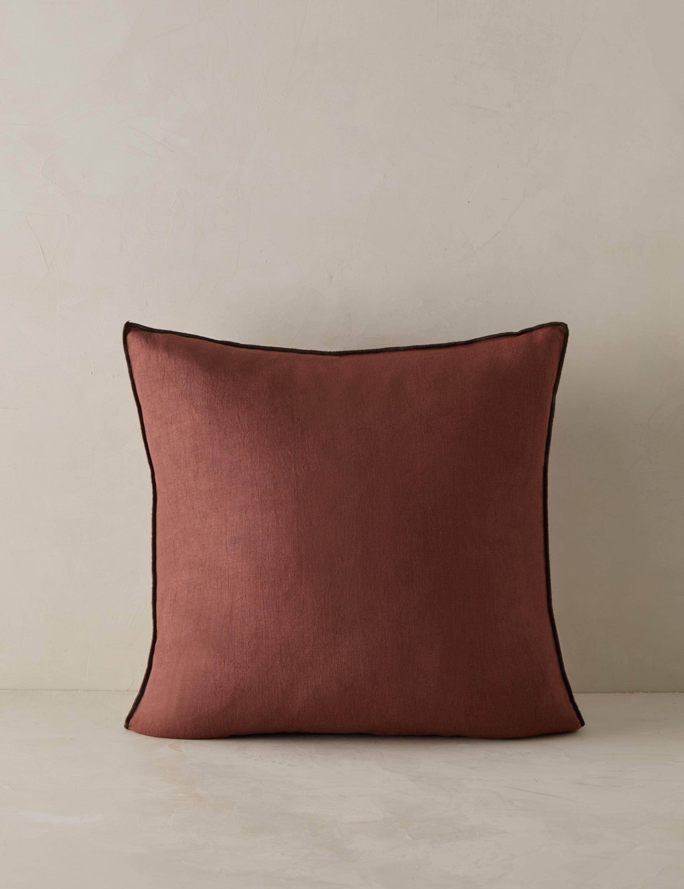 Stylish Carys Contrast Linen Pillow Cover - Breathable & Durable Home Decor for Sofa, Bedroom, and Living Room - Perfect for Modern Farmhouse, Boho, and Scandinavian Interior Design Styles