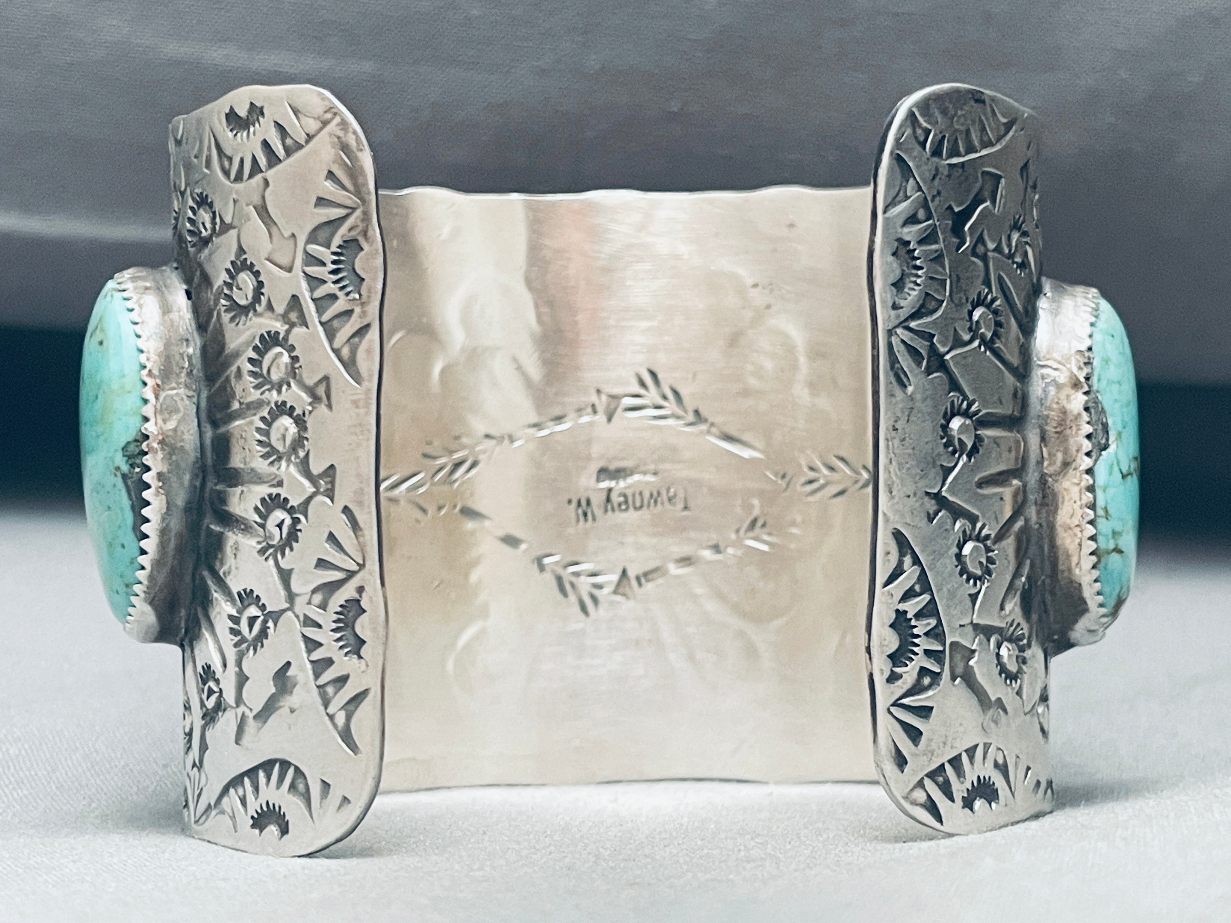 121 Grams Genuine Native American Navajo Turquoise Sterling Silver Cuff Bracelet - Handcrafted Jewelry for Women, Boho Chic Accessory, Gift for Her, Perfect for Weddings & Special Occasions
