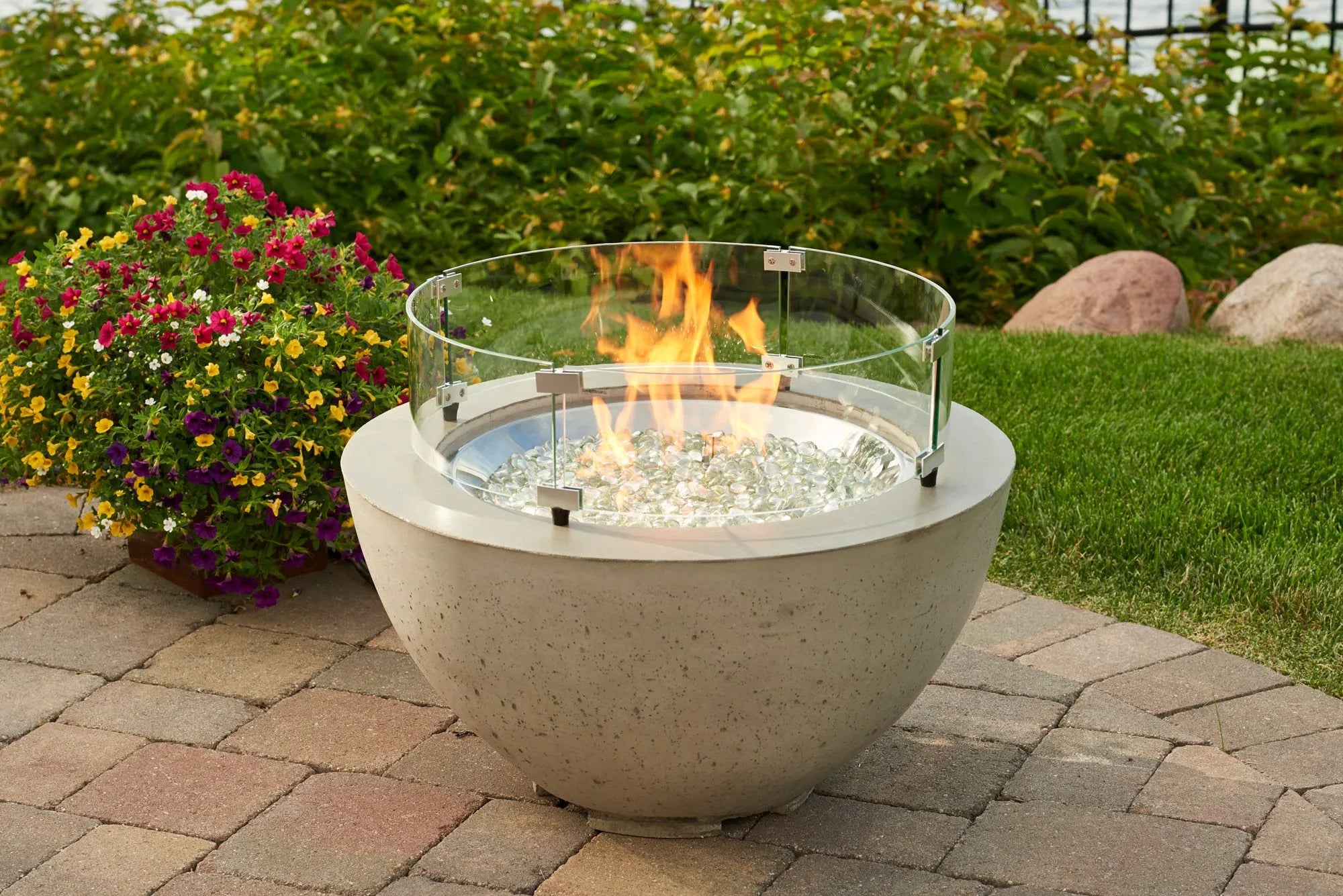 The Outdoor Greatroom Company Cove Round Gas Fire Pit Bowl - 30