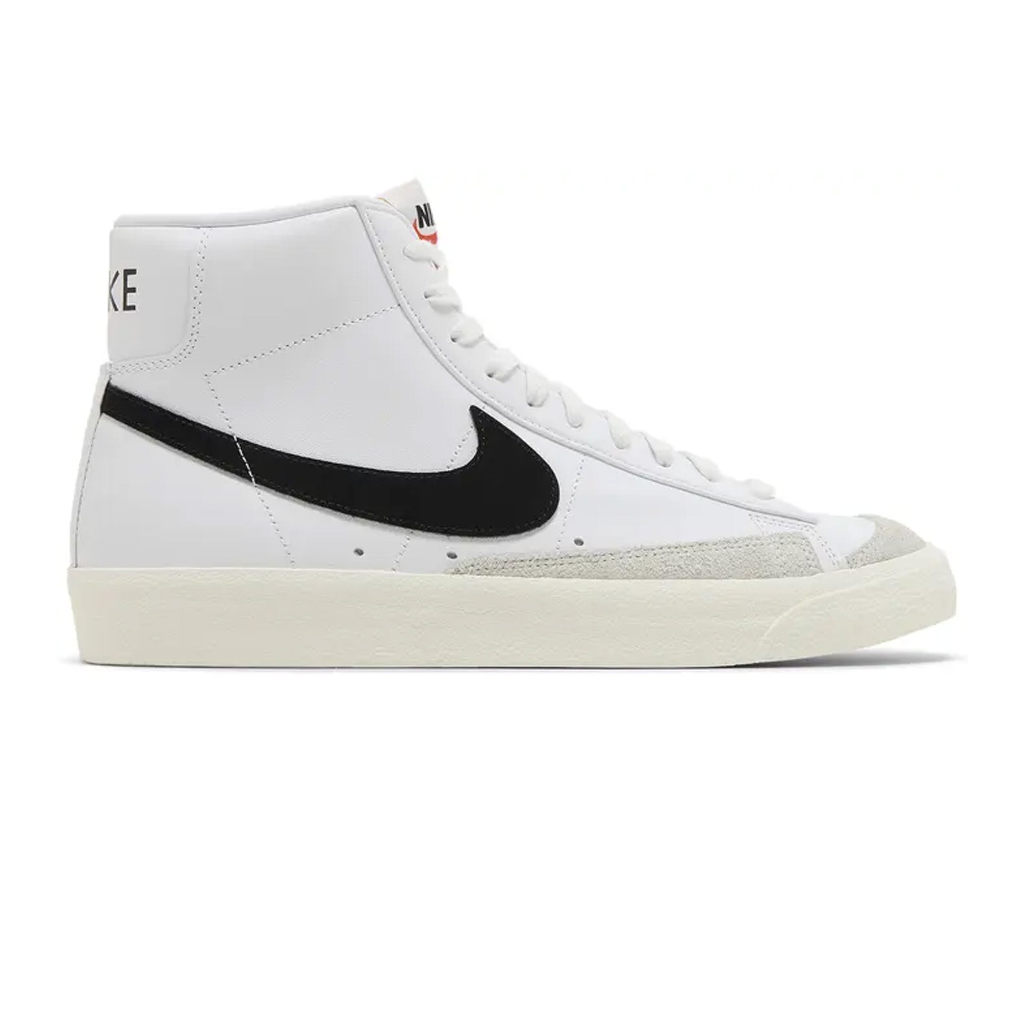 Nike Blazer Mid 77 Vintage Women's Sneakers - Retro Basketball Shoes for Casual Wear & Street Style Outfits