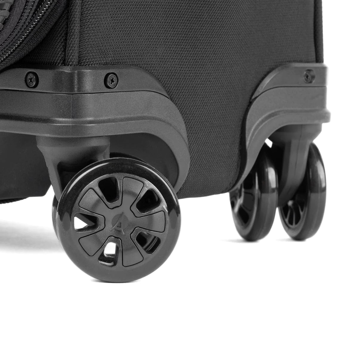 Travelpro Crew Classic Expandable Spinner Carry On Luggage - Lightweight Suitcase for Business Travel & Weekend Getaways
