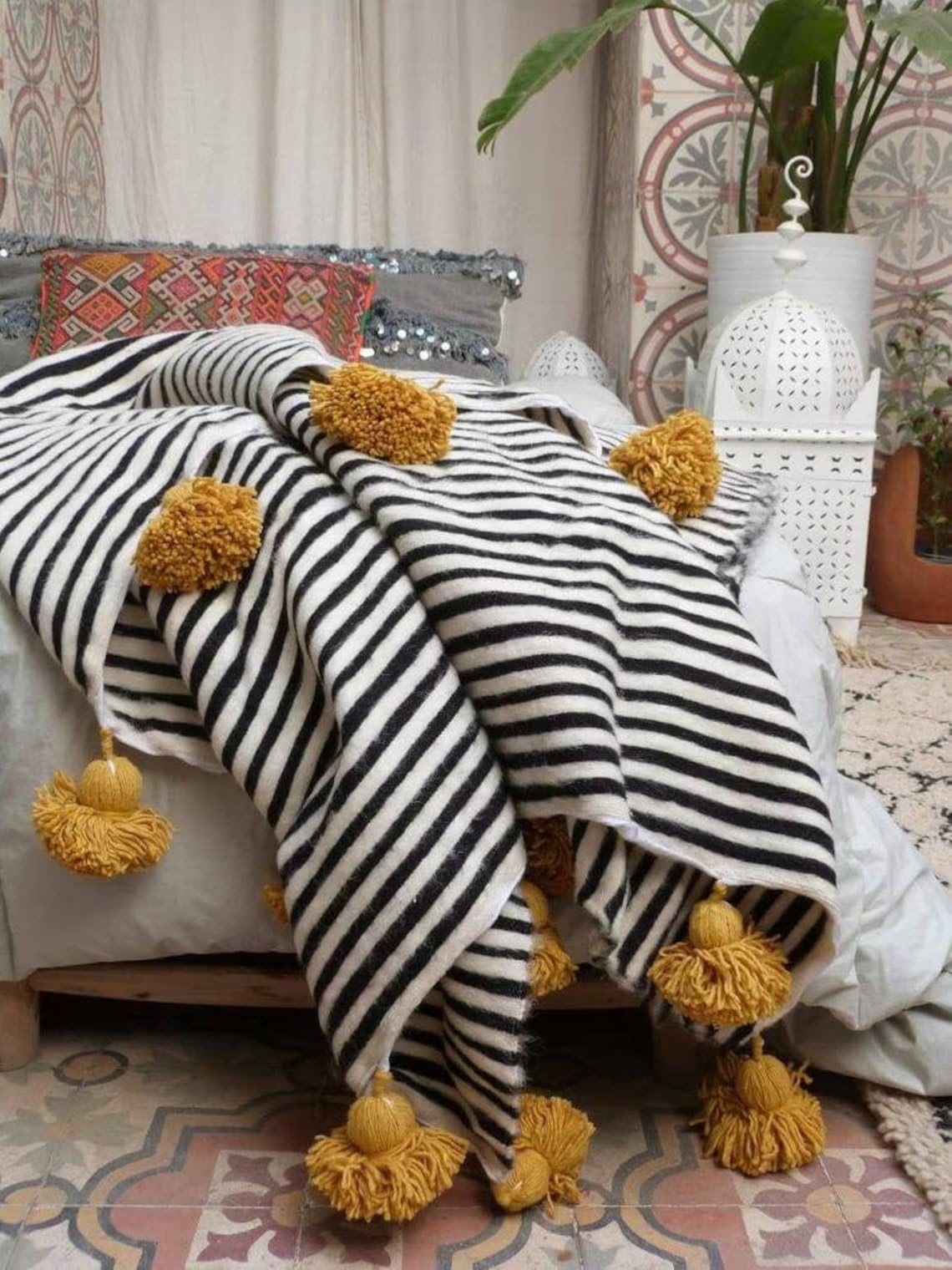 Premium Moroccan Wool Blanket - Soft Woven Throw with Tassels & Pompoms (94