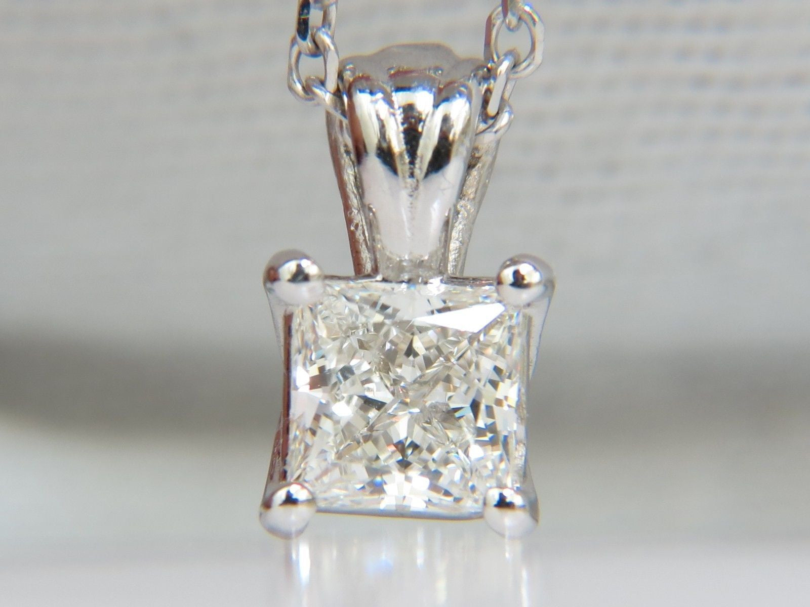 1.01CT GIA Certified Princess Cut Diamond Solitaire Pendant in 14kt Gold (H/VVS1) - Elegant Necklace for Weddings, Anniversaries & Special Occasions