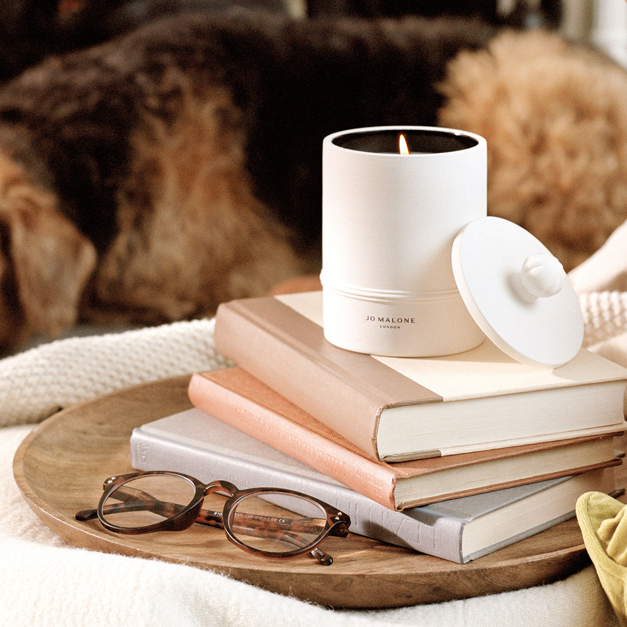 Glowing Embers Scented Candle - Warm Vanilla & Amber Home Fragrance for Cozy Evenings | Perfect for Living Room, Bedroom & Relaxation