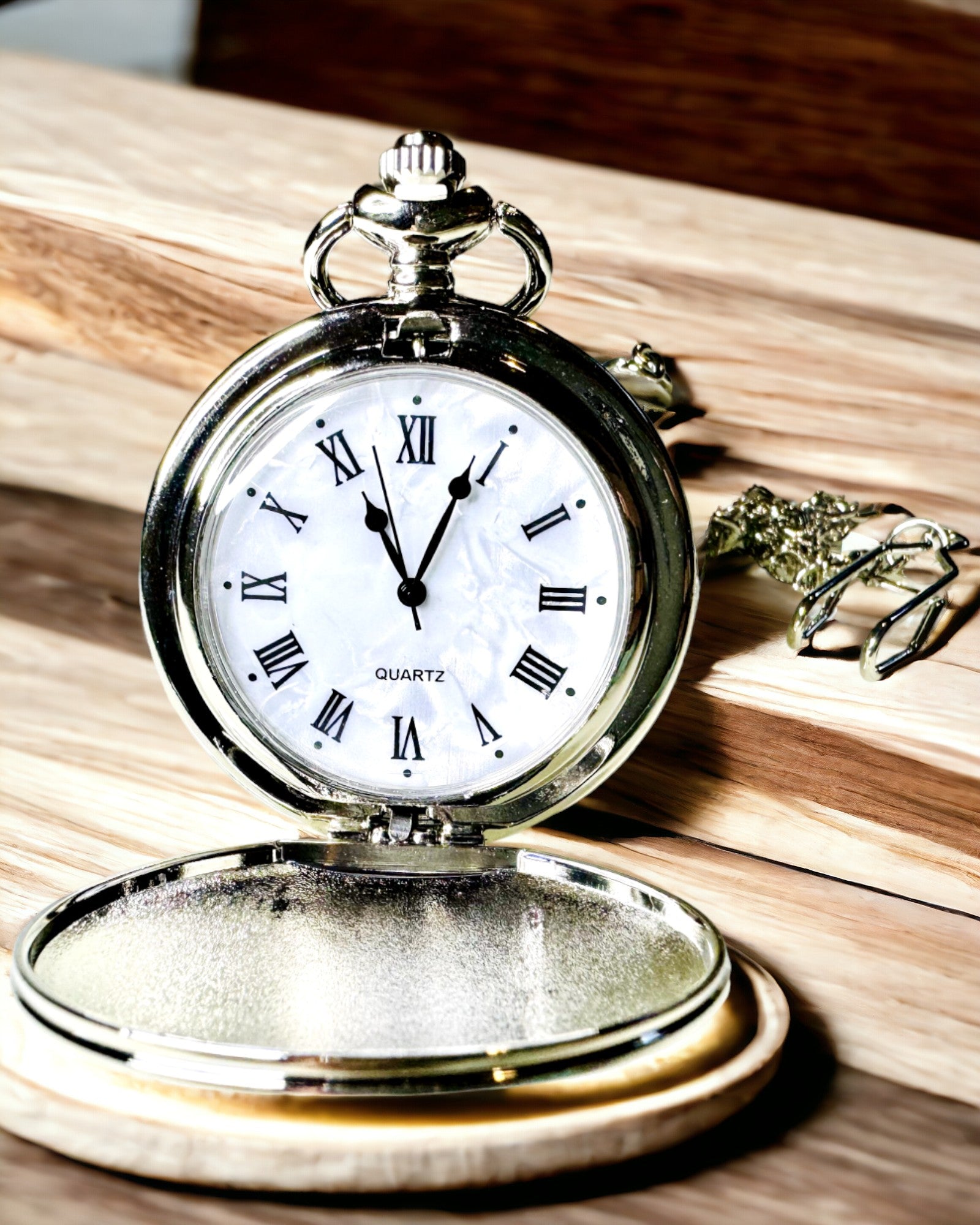 Vintage Silver Pocket Watch with Roman Numerals & Chain - Quartz Movement, Stainless Steel Finish - Perfect for Collectors, Gifts & Steampunk Fashion