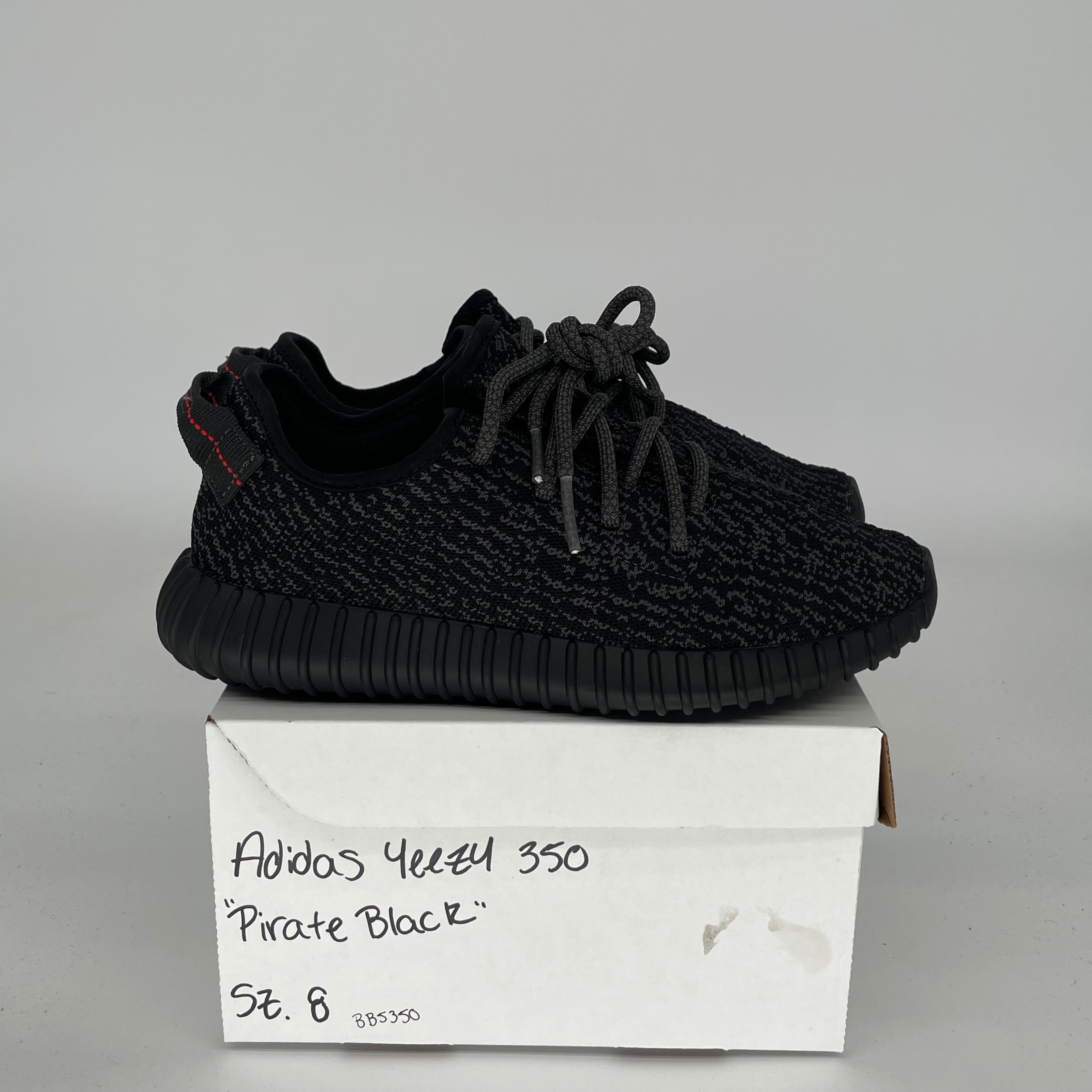 Adidas Yeezy Boost 350 V2 Pirate Black Men's Running Shoes Size 8 - BB5350 - Perfect for Casual Wear, Gym & Street Fashion