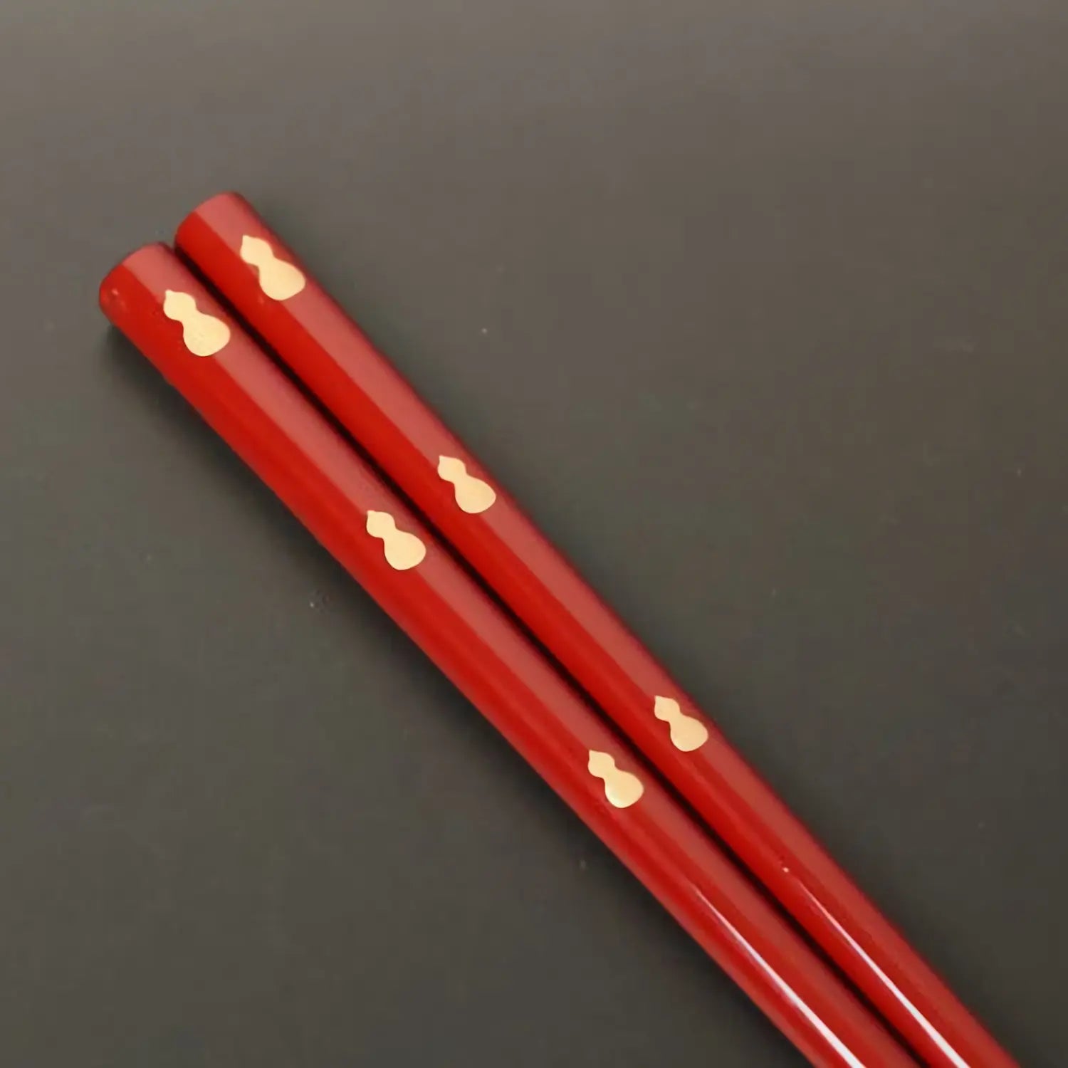 Premium Echizen Shikki Wooden Couple Chopsticks - Handcrafted Japanese Lacquerware with Six Gourd Design - Perfect for Romantic Dinners, Asian Cuisine & Gift Giving