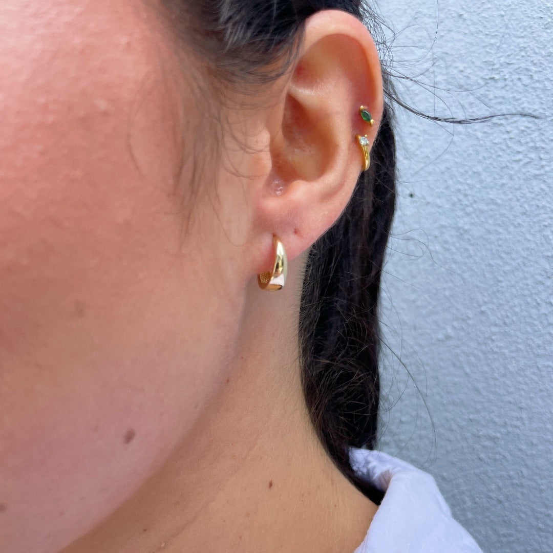 14K Yellow Gold Polished Tapered Huggie Earrings for Women - Minimalist Hoop Earrings for Everyday Wear, Gift Giving & Special Occasions