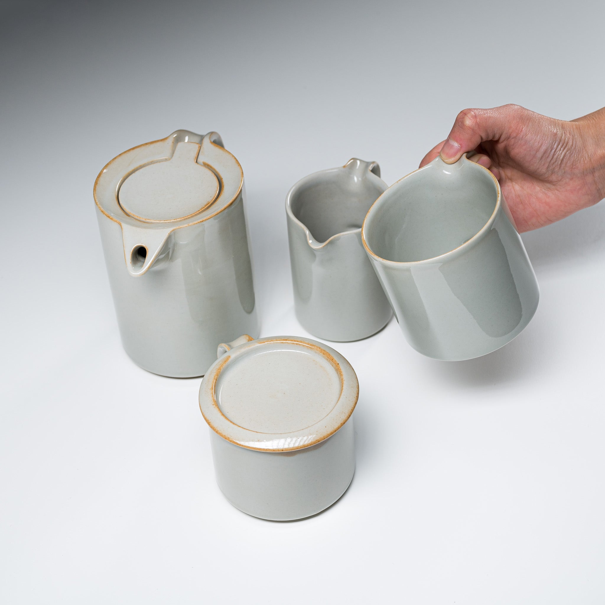 Moderato Ceramic Sugar Pot with Lid - Elegant Sugar Bowl for Coffee & Tea - Perfect for Kitchen, Dining Table, and Breakfast Nook