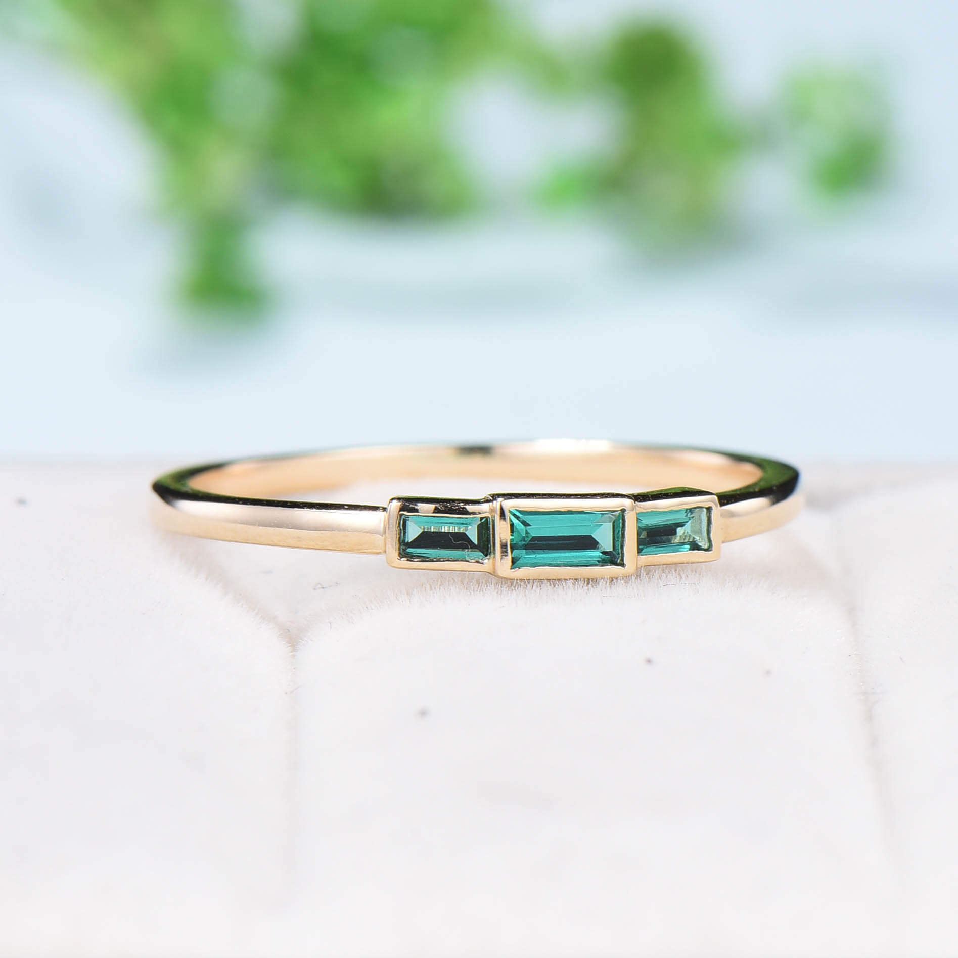 Bezel Set Baguette Emerald Wedding Ring - 3 Stone Green Gemstone Promise Ring, Minimalist Stacking Dainty Ring for Women - Perfect Birthstone Anniversary Gift for Her - Ideal for Engagement, Proposal, Valentine's Day & Special Occasions