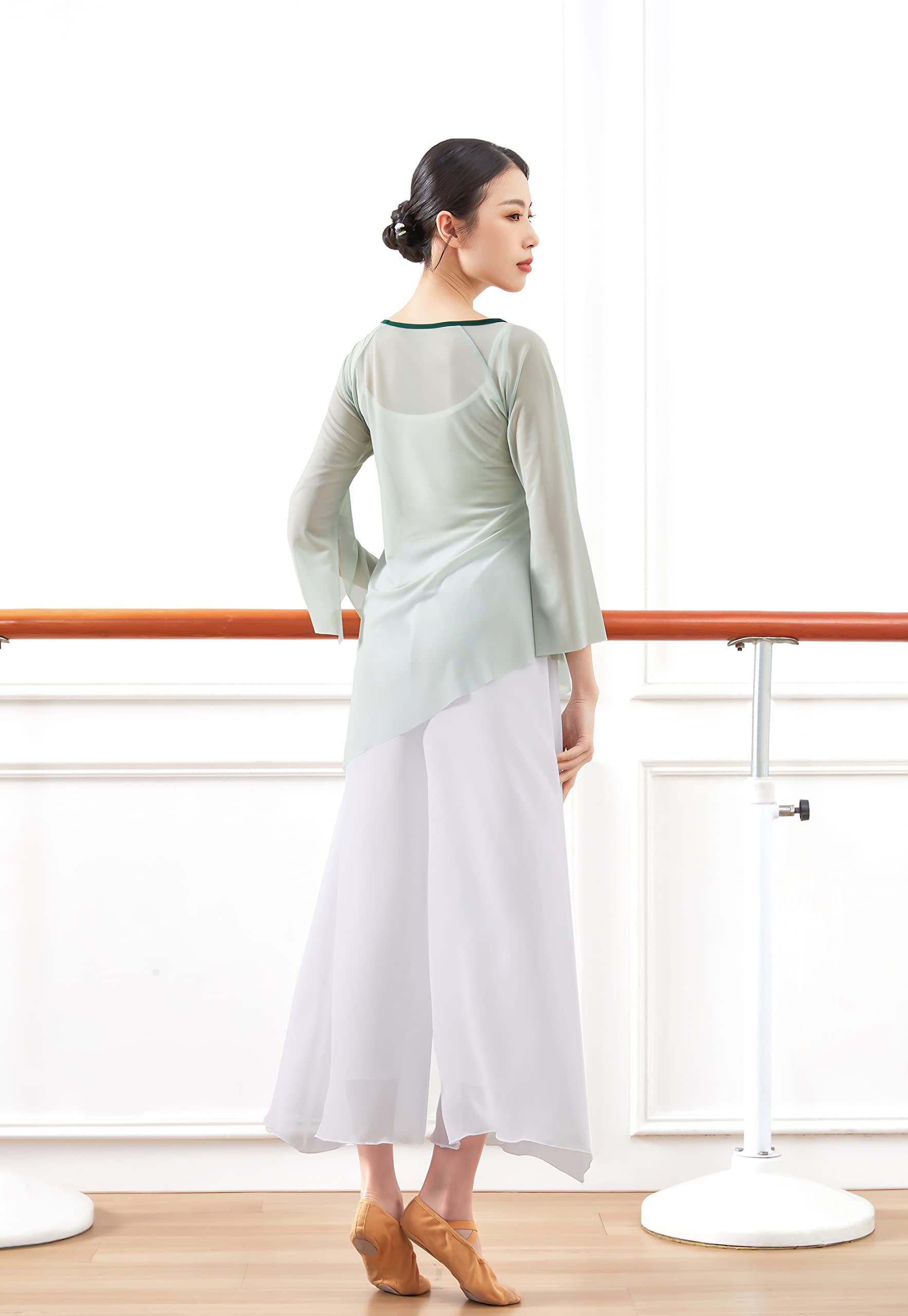 Angcoco Women's Traditional Chinese Long Sleeve Stretch Chiffon Dance Top for Performance, Stage Show, and Cultural Events
